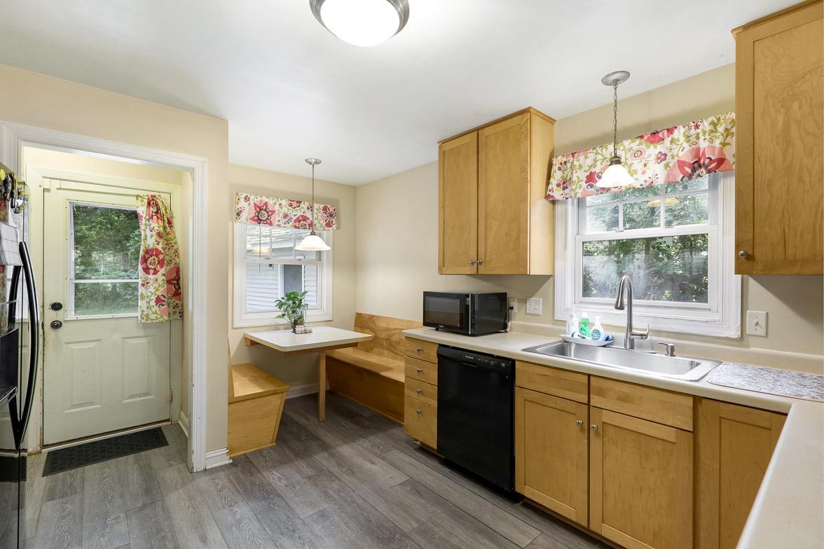 582 State Street Property Photo 12