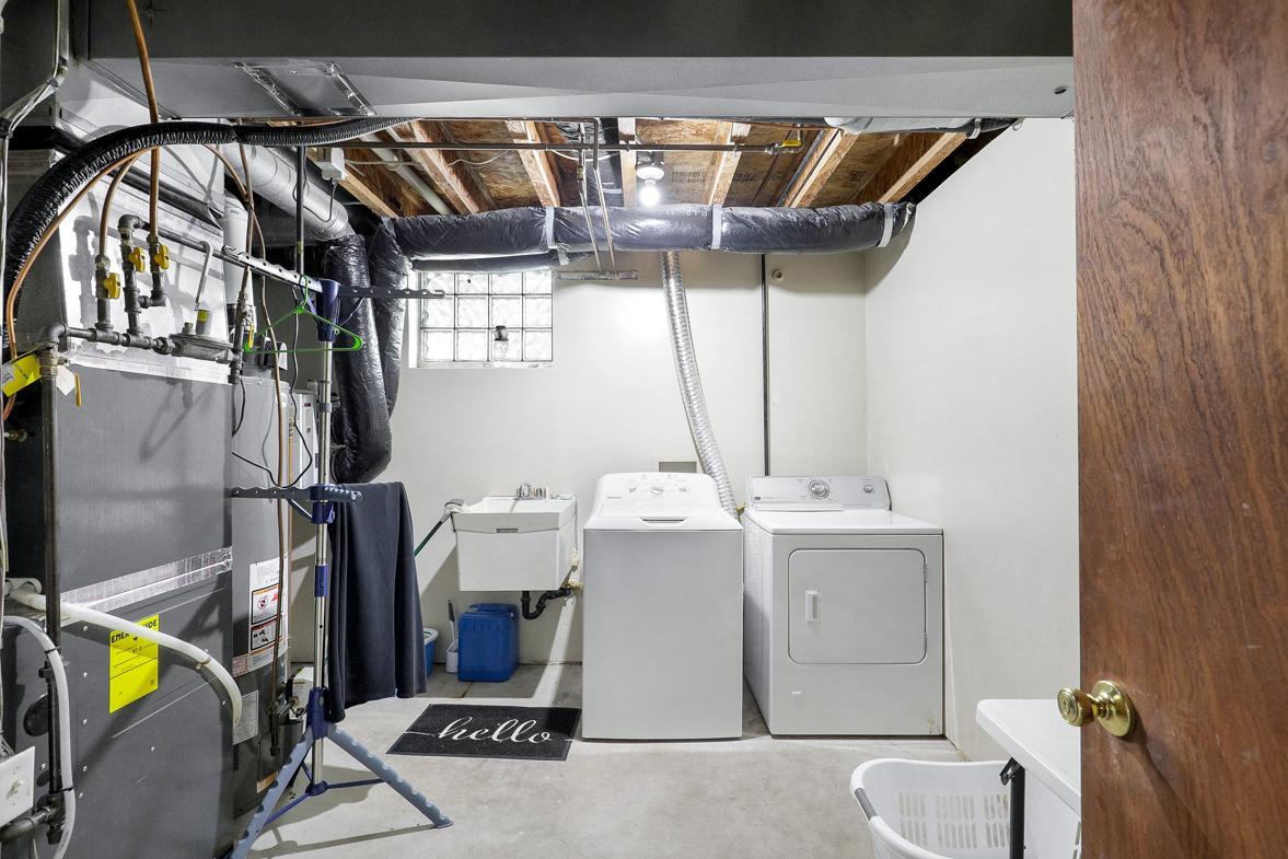 582 State Street Property Photo 25