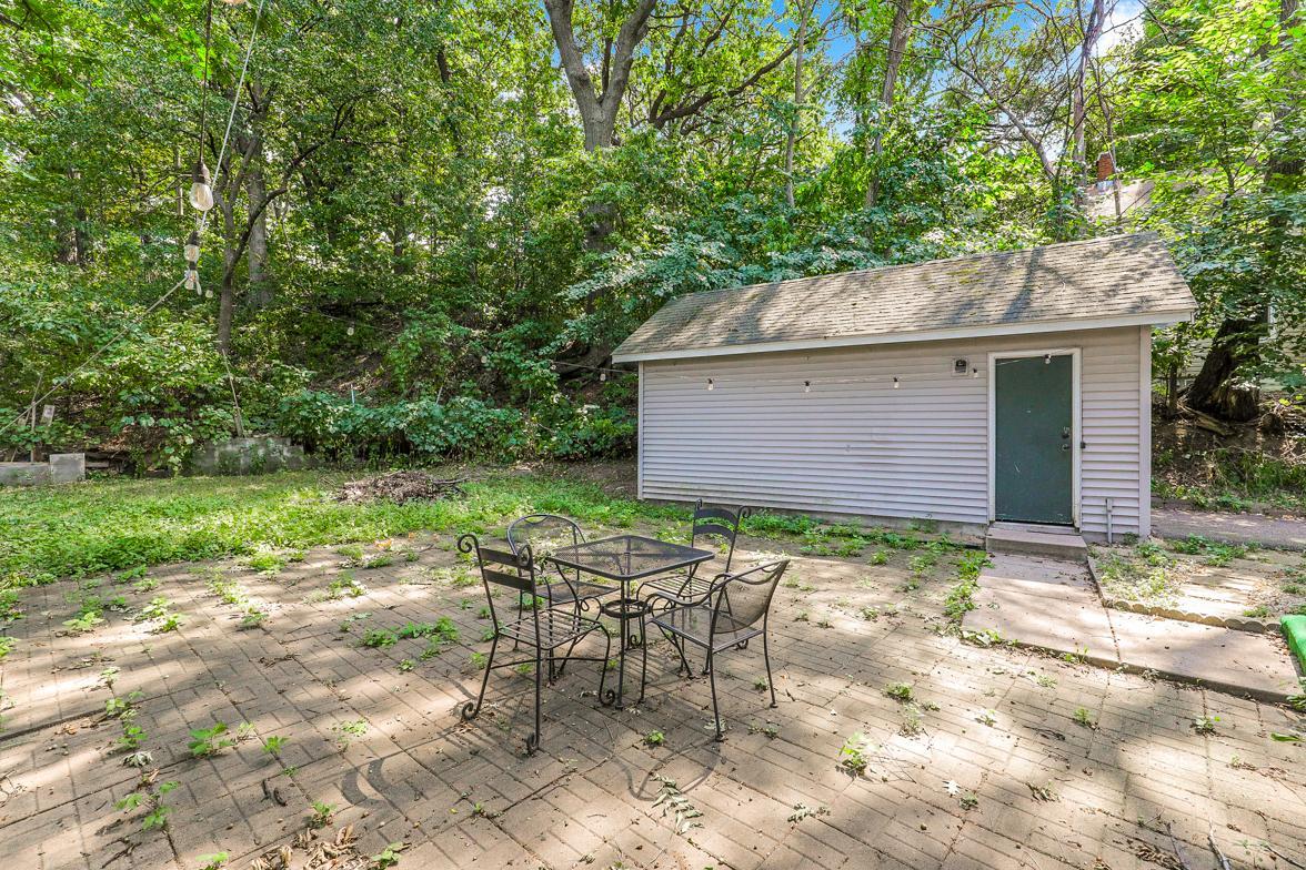 582 State Street Property Photo 28