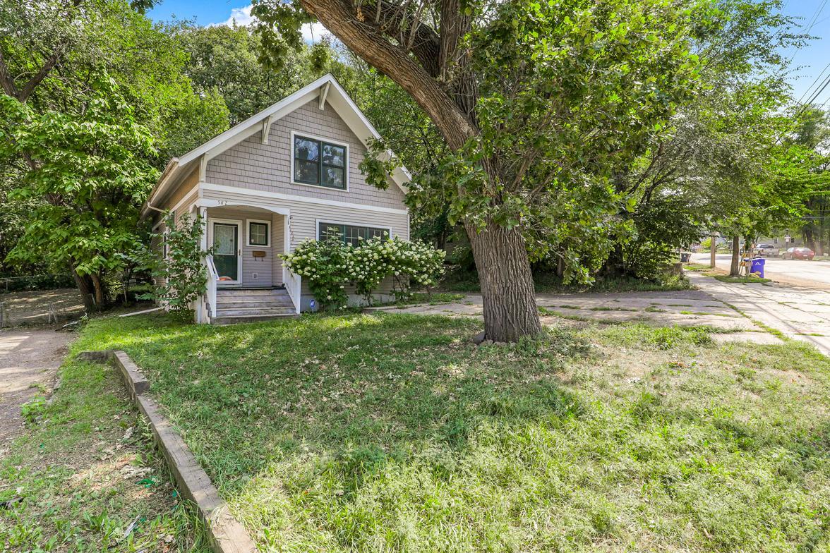 582 State Street Property Photo 31