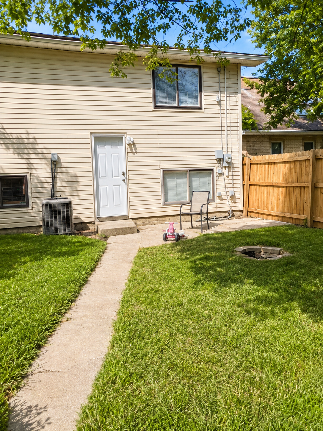 4859 Bryant Avenue N Property Photo 3