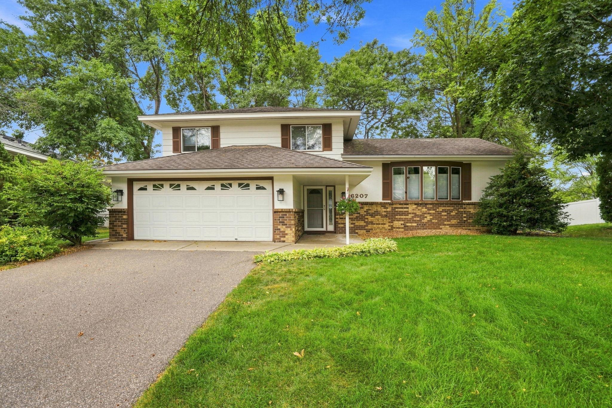 6207 Edgemont Boulevard N Property Photo 1