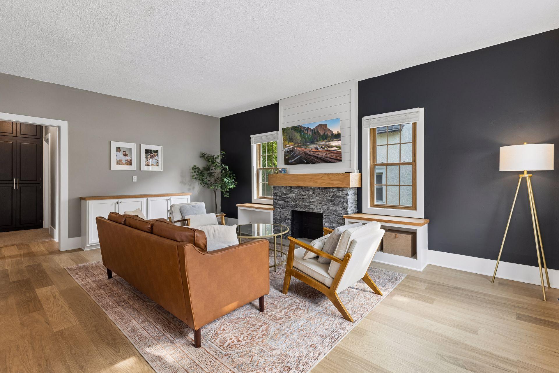 1614 Vincent Avenue N Property Photo 4
