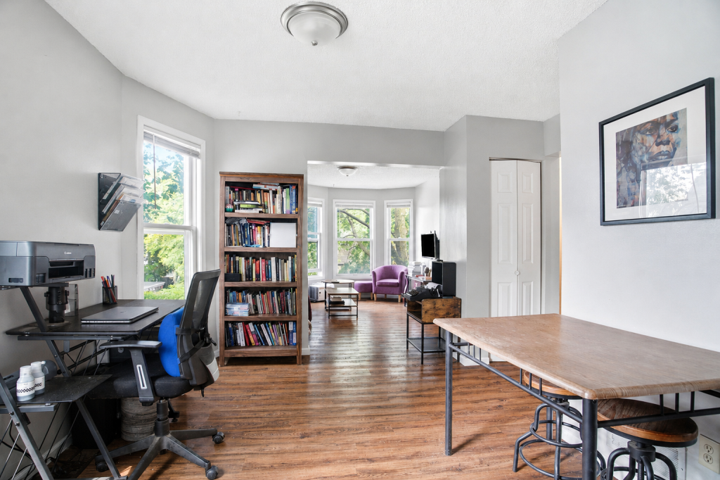 3129 Clinton Avenue Property Photo 15