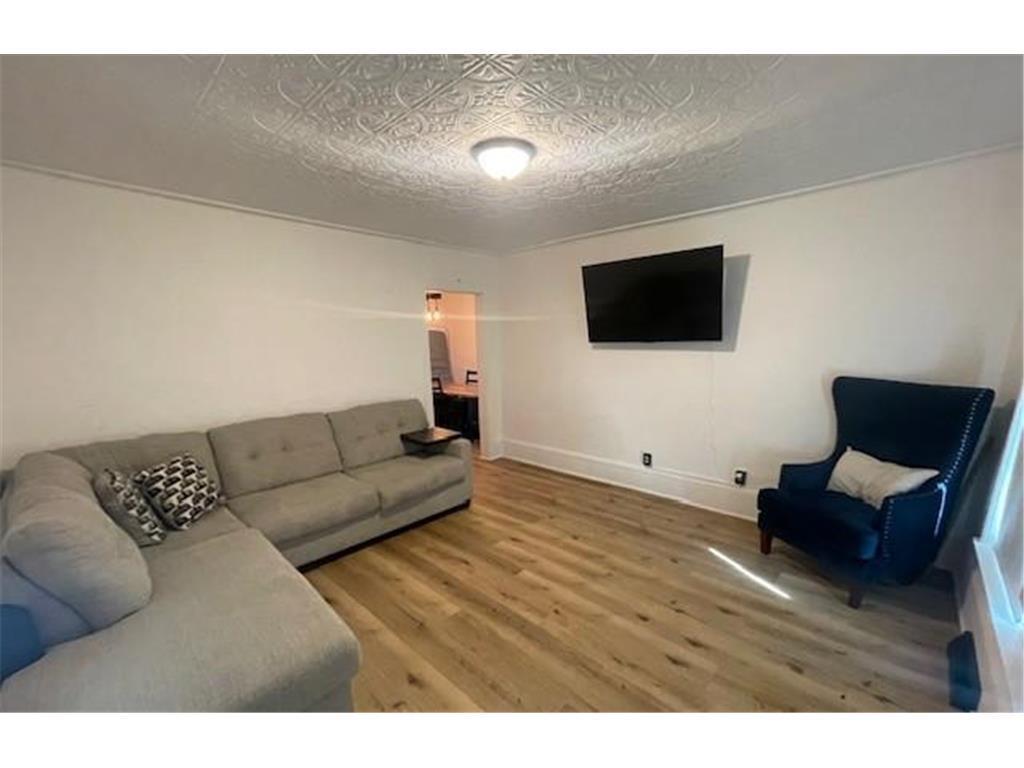 25 Winter Street Property Photo 3