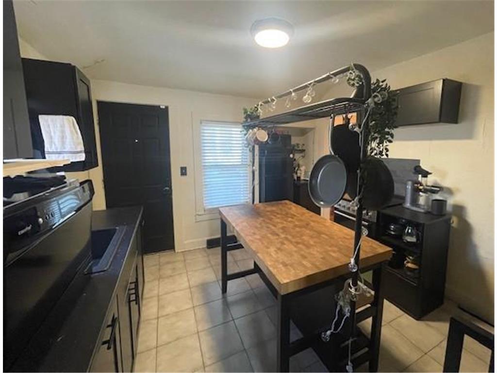 25 Winter Street Property Photo 8