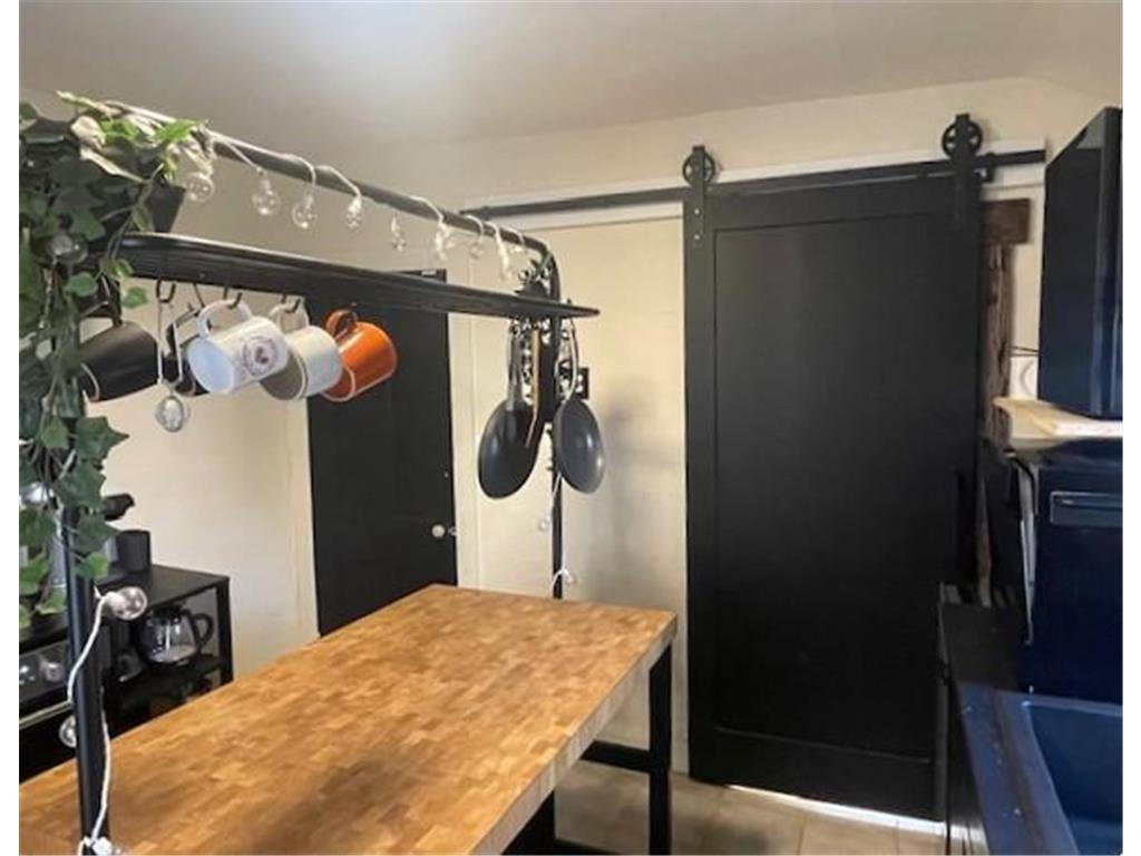 25 Winter Street Property Photo 10