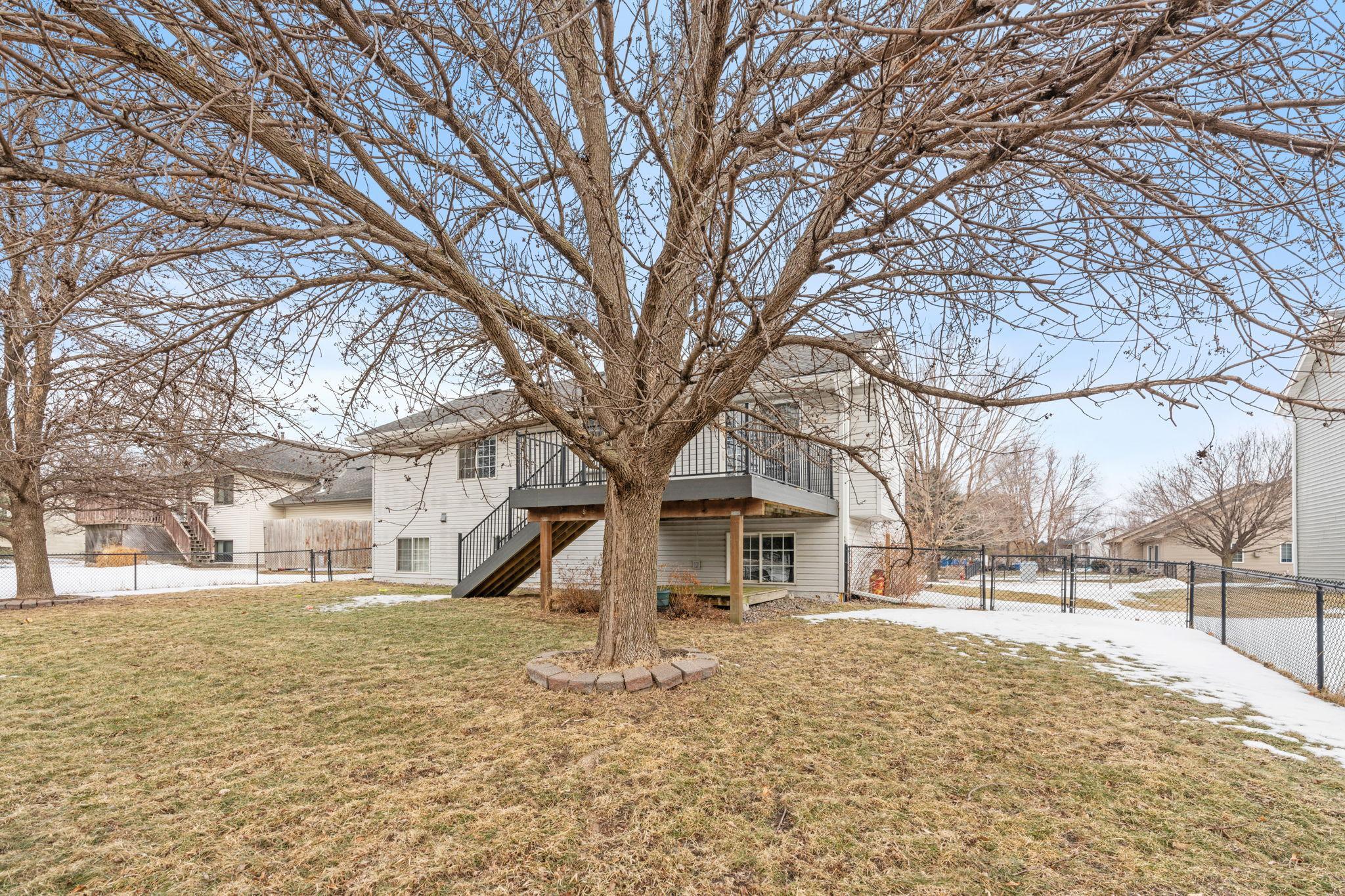 950 Herbert Street Property Photo 3