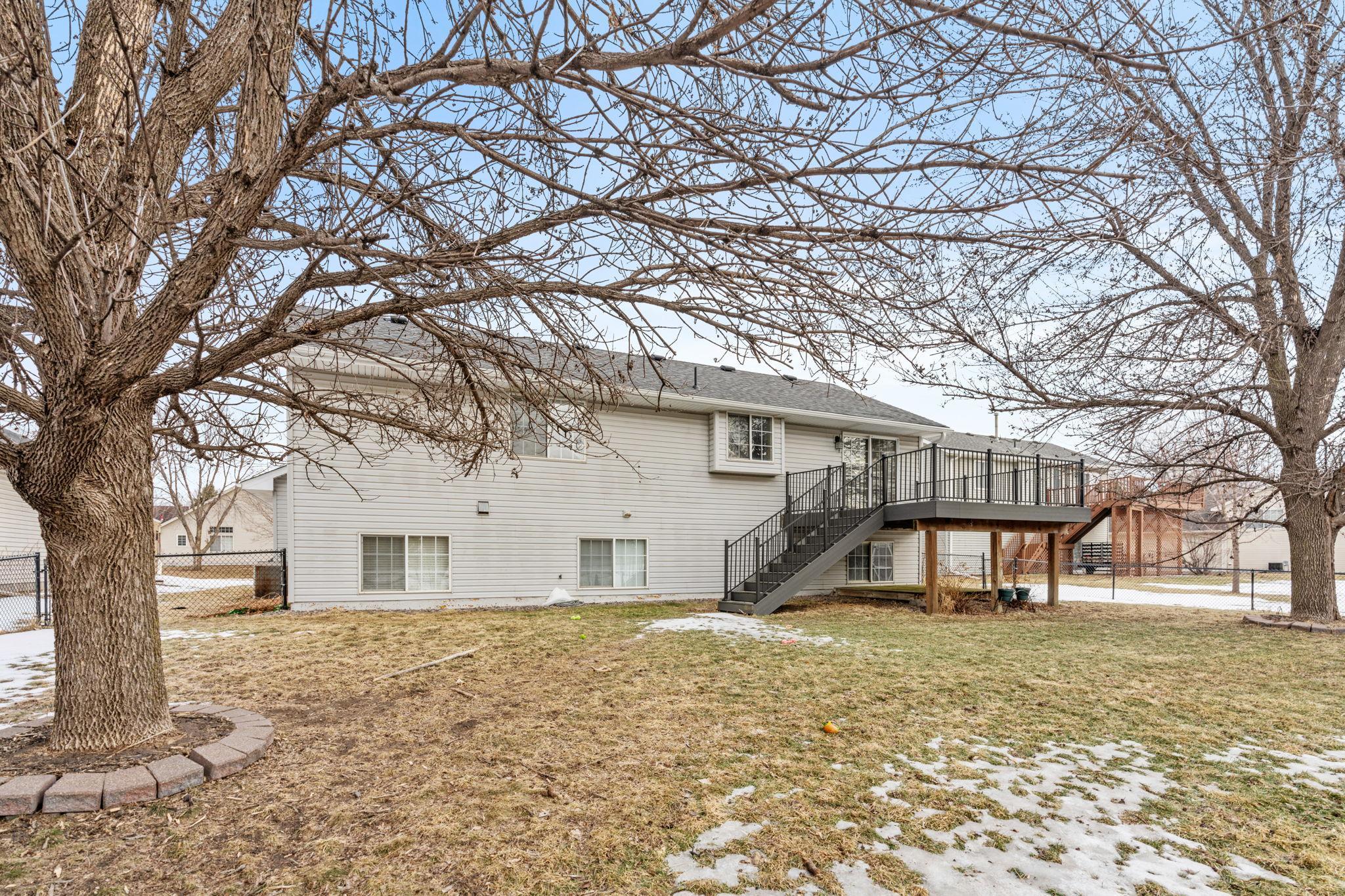 950 Herbert Street Property Photo 4