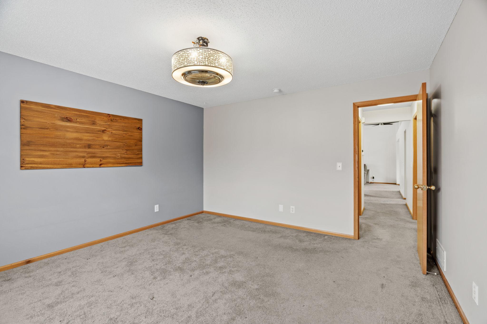 950 Herbert Street Property Photo 17