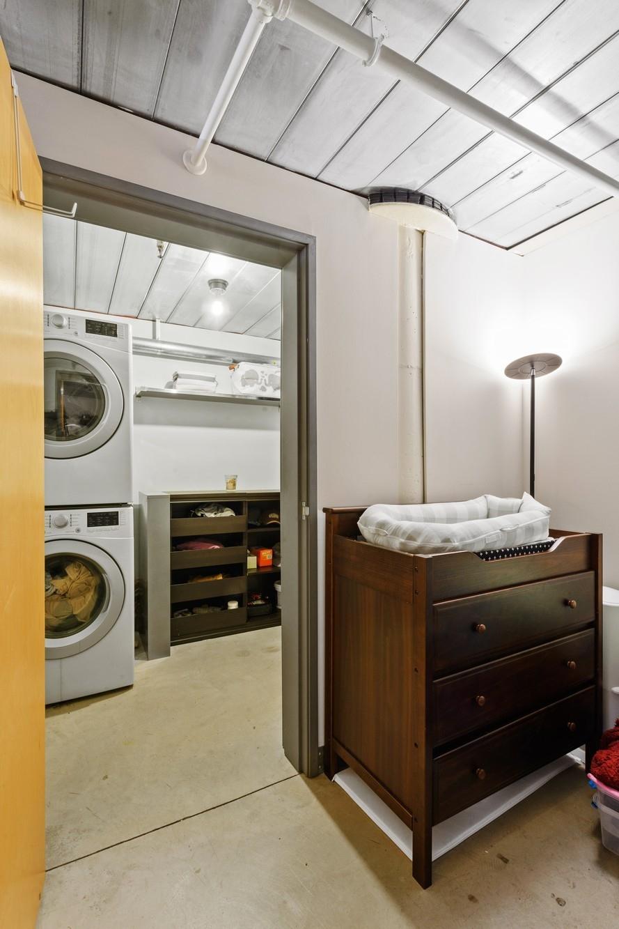 250 Park Avenue 712 Property Photo 6