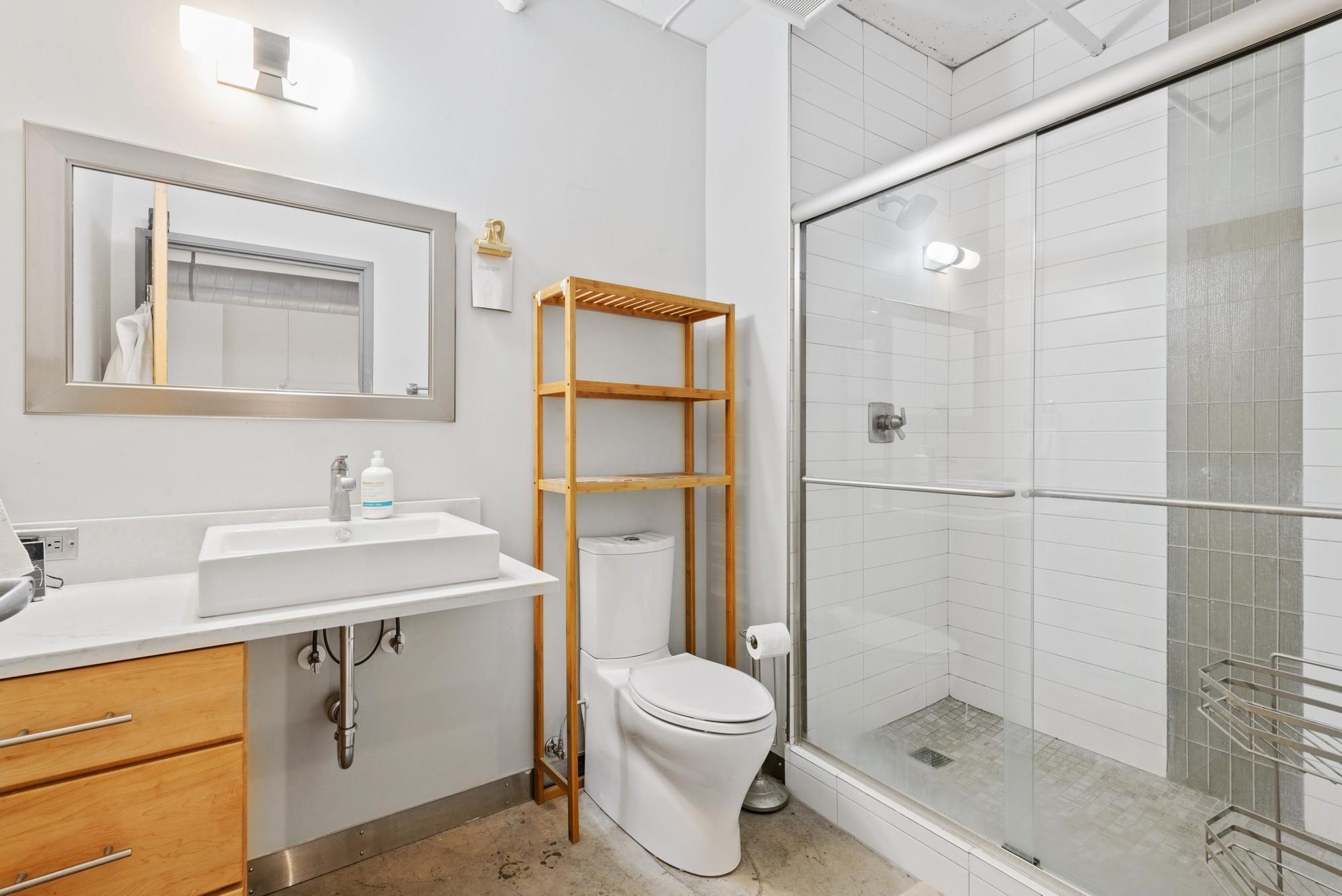 250 Park Avenue 712 Property Photo 11