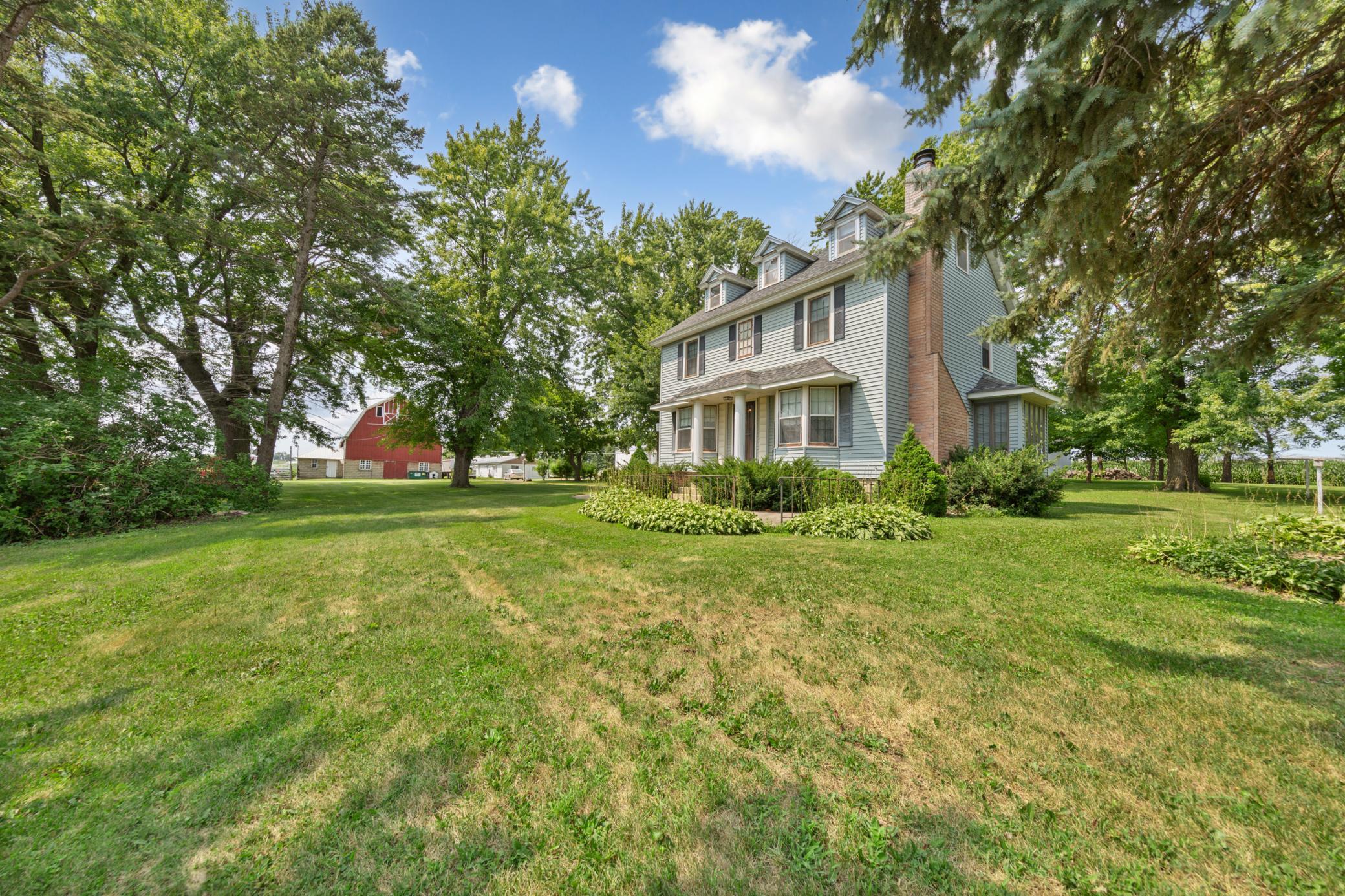 851 450th Street Property Photo 2