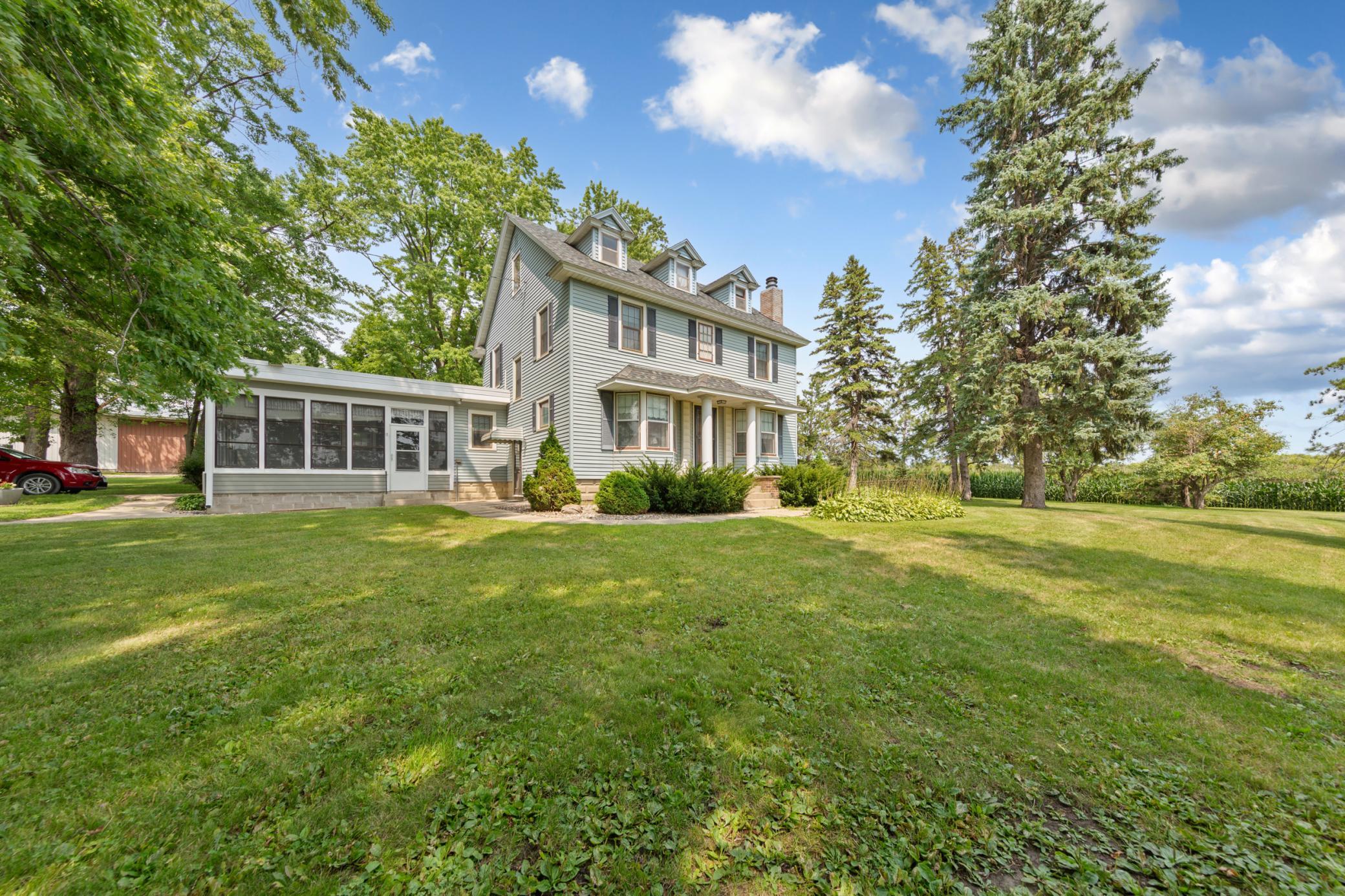851 450th Street Property Photo 4