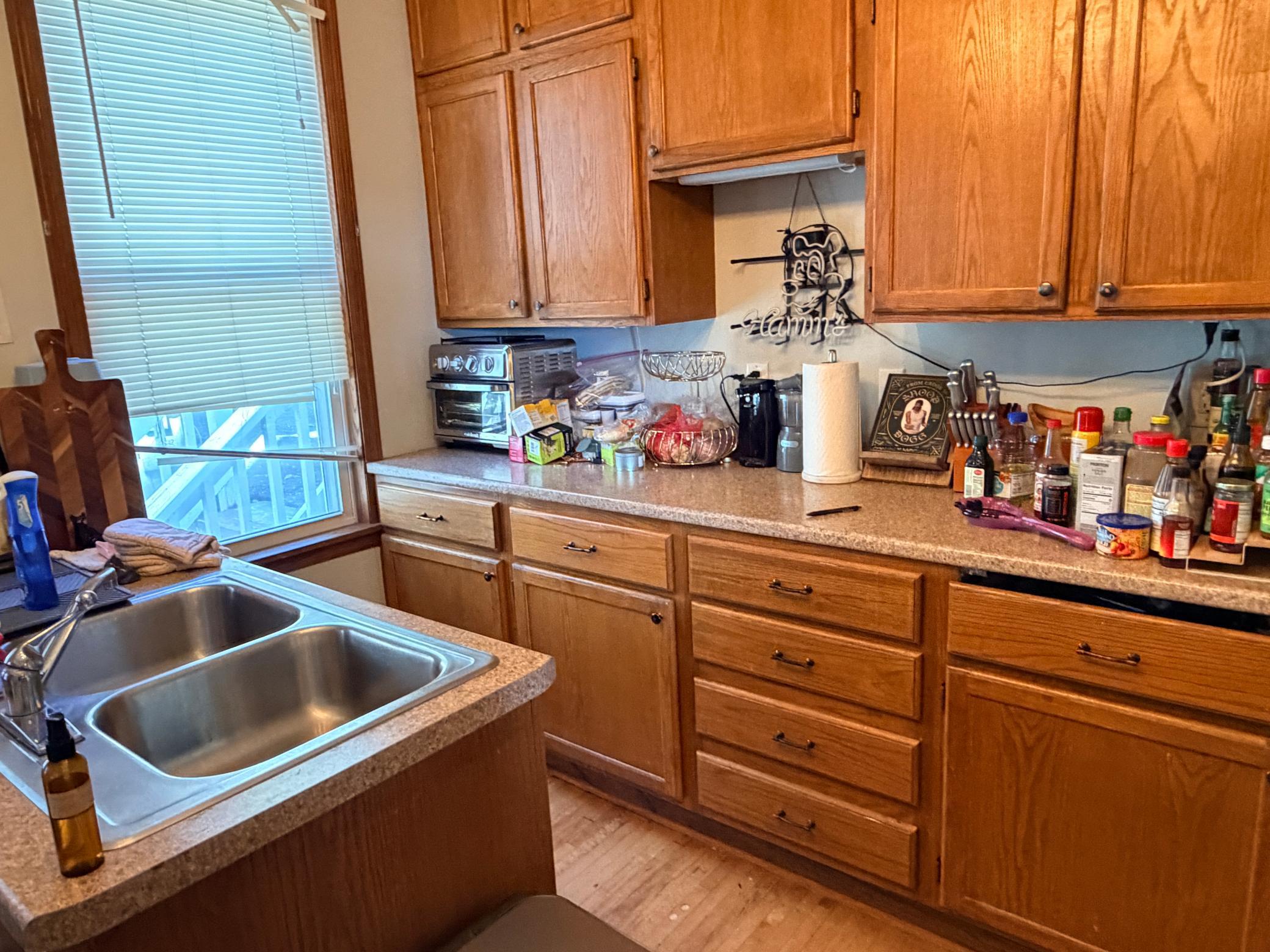 351 Grand Avenue Property Photo 4