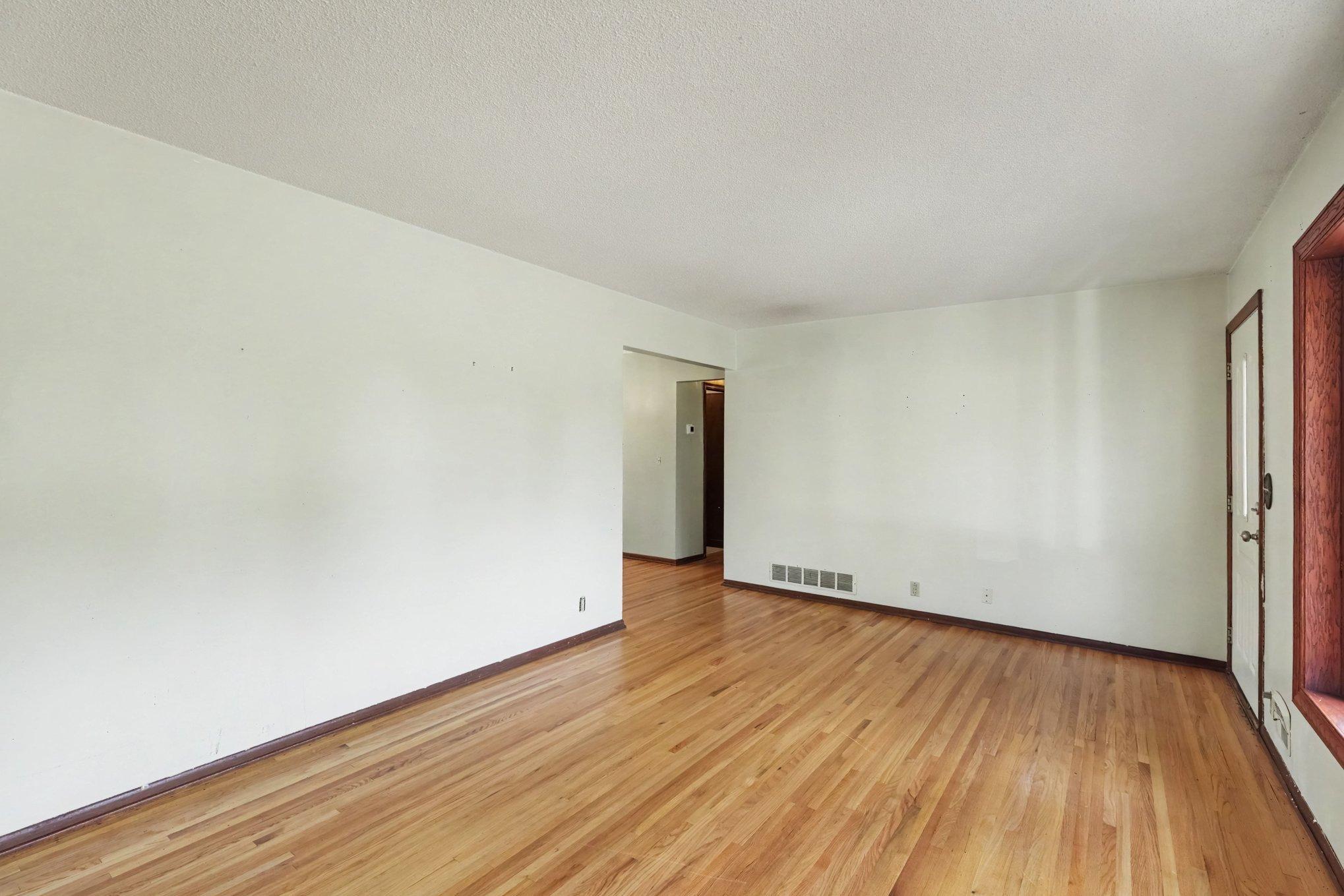 217 Dawn Avenue Property Photo 7