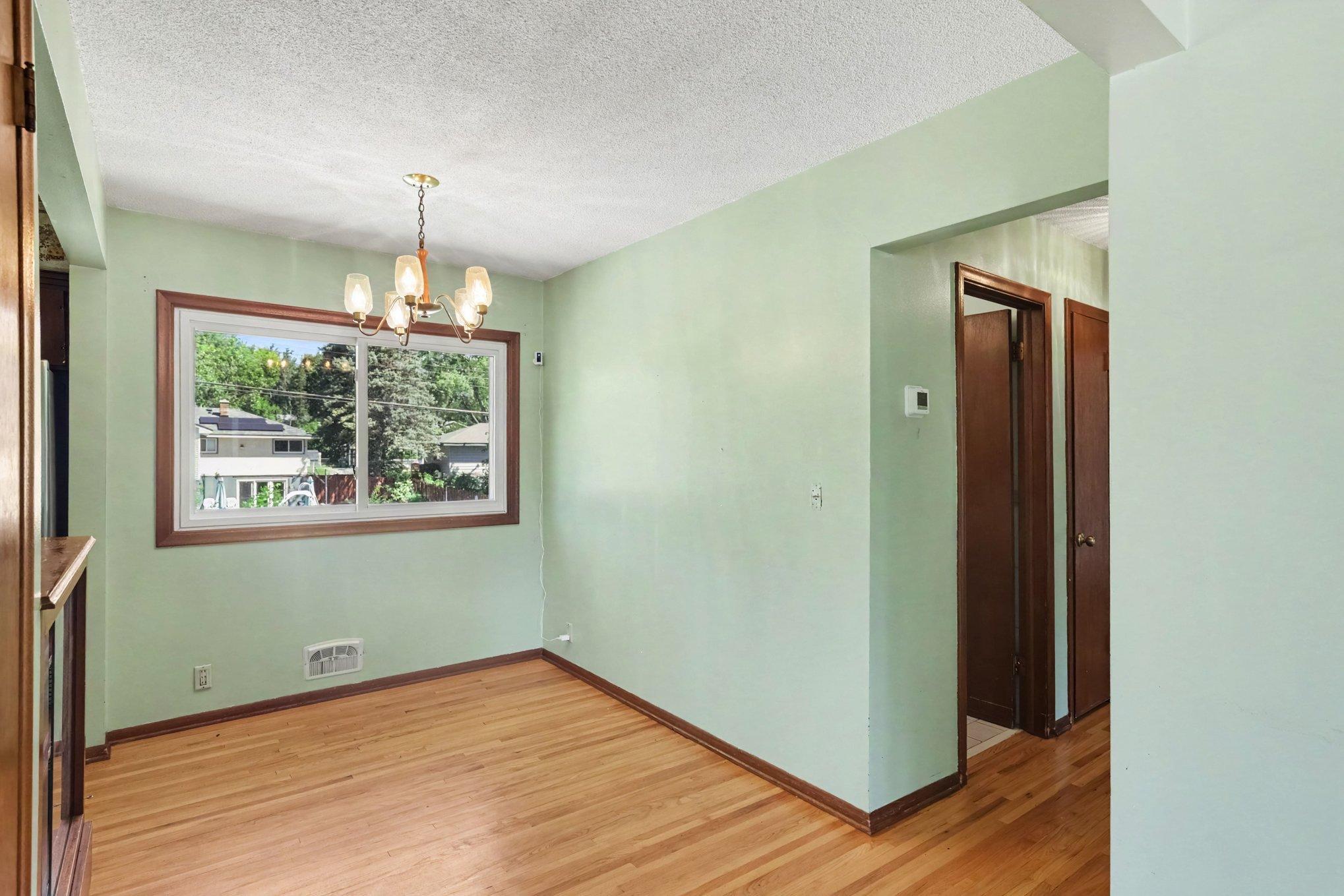 217 Dawn Avenue Property Photo 8