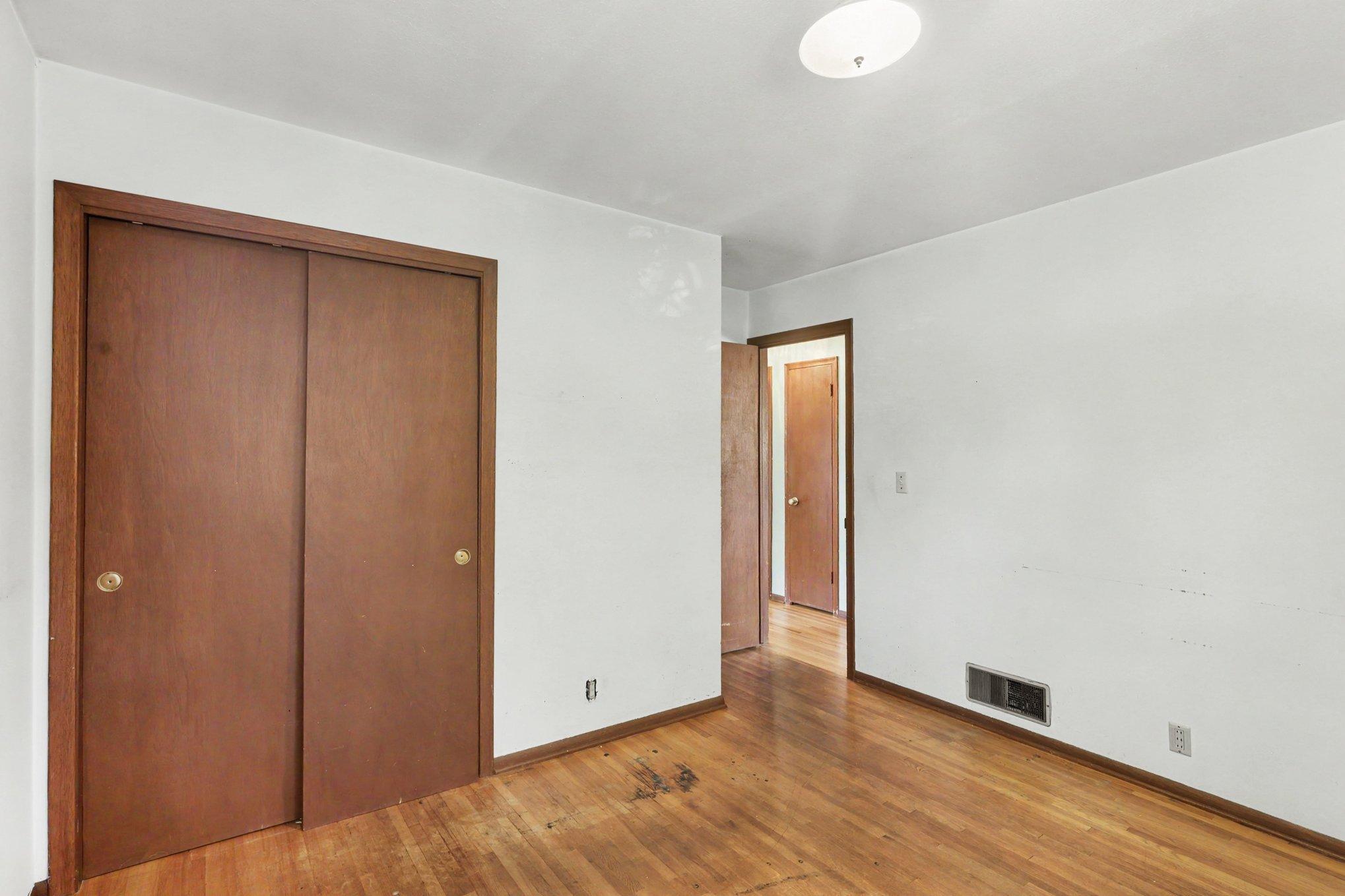 217 Dawn Avenue Property Photo 11