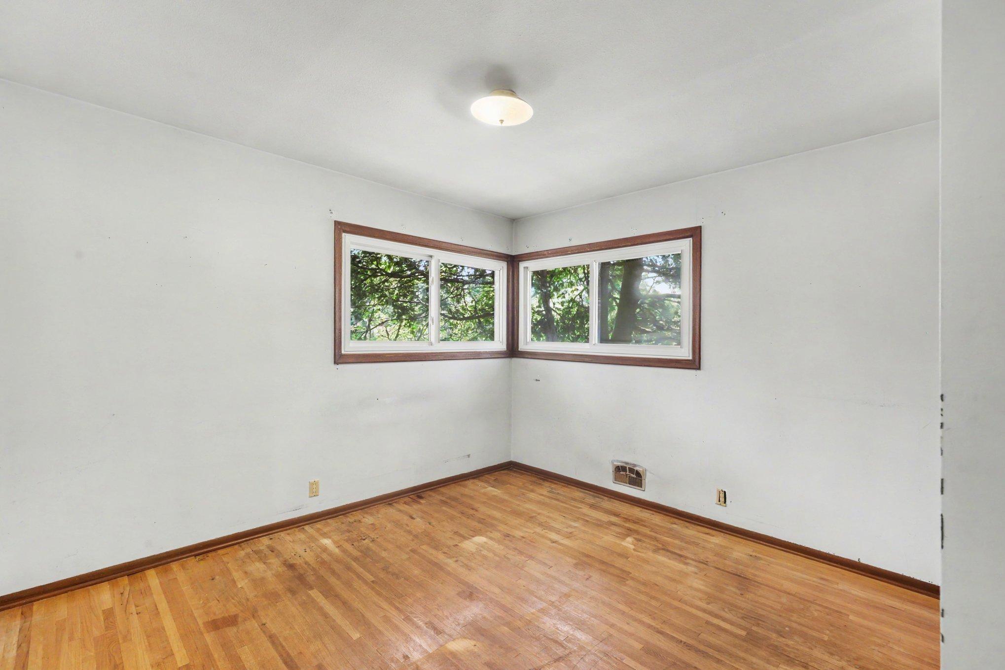 217 Dawn Avenue Property Photo 12