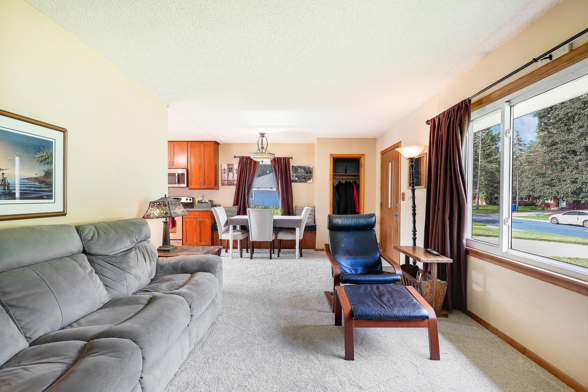 10519 Thomas Avenue S Property Photo 10
