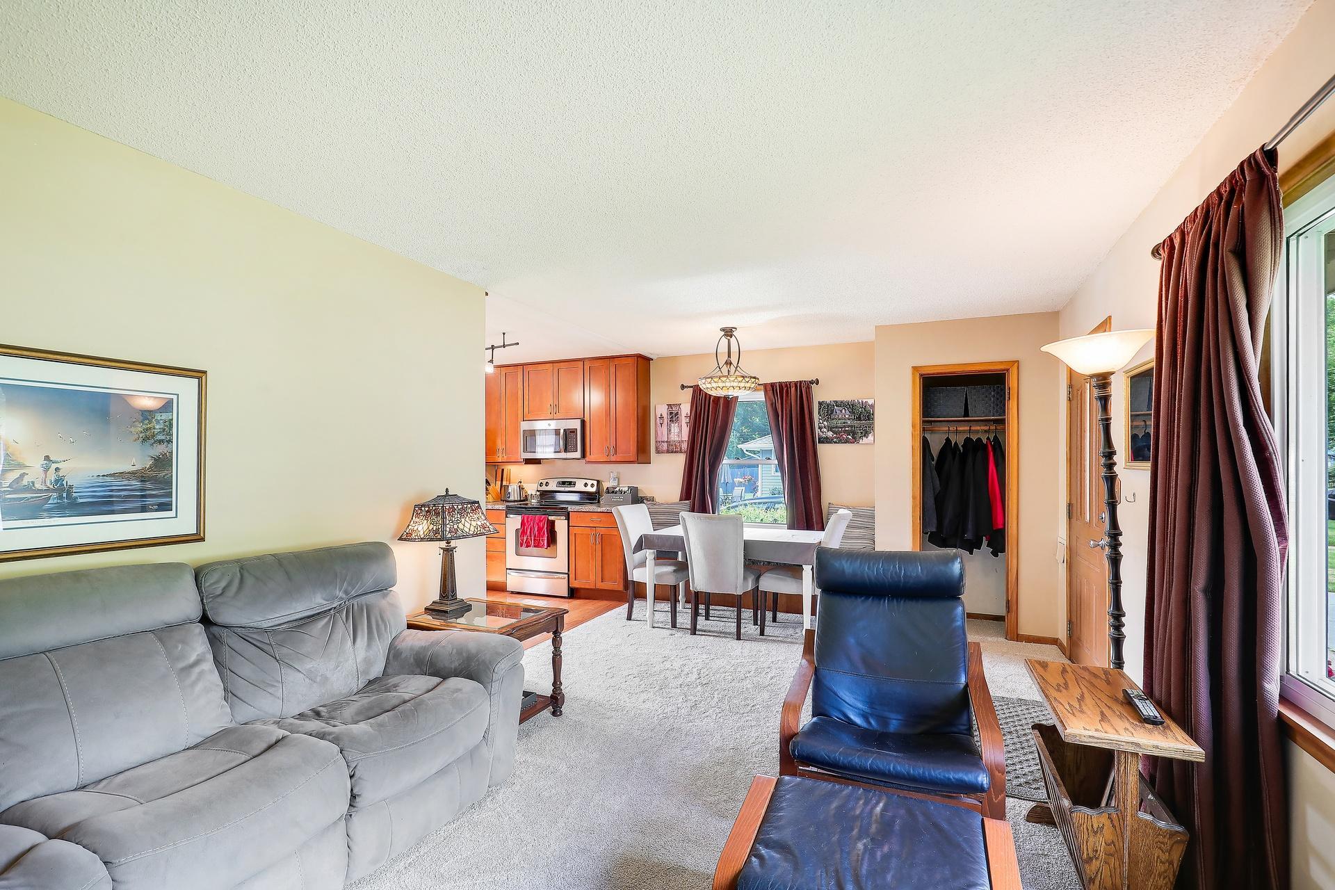 10519 Thomas Avenue S Property Photo 11