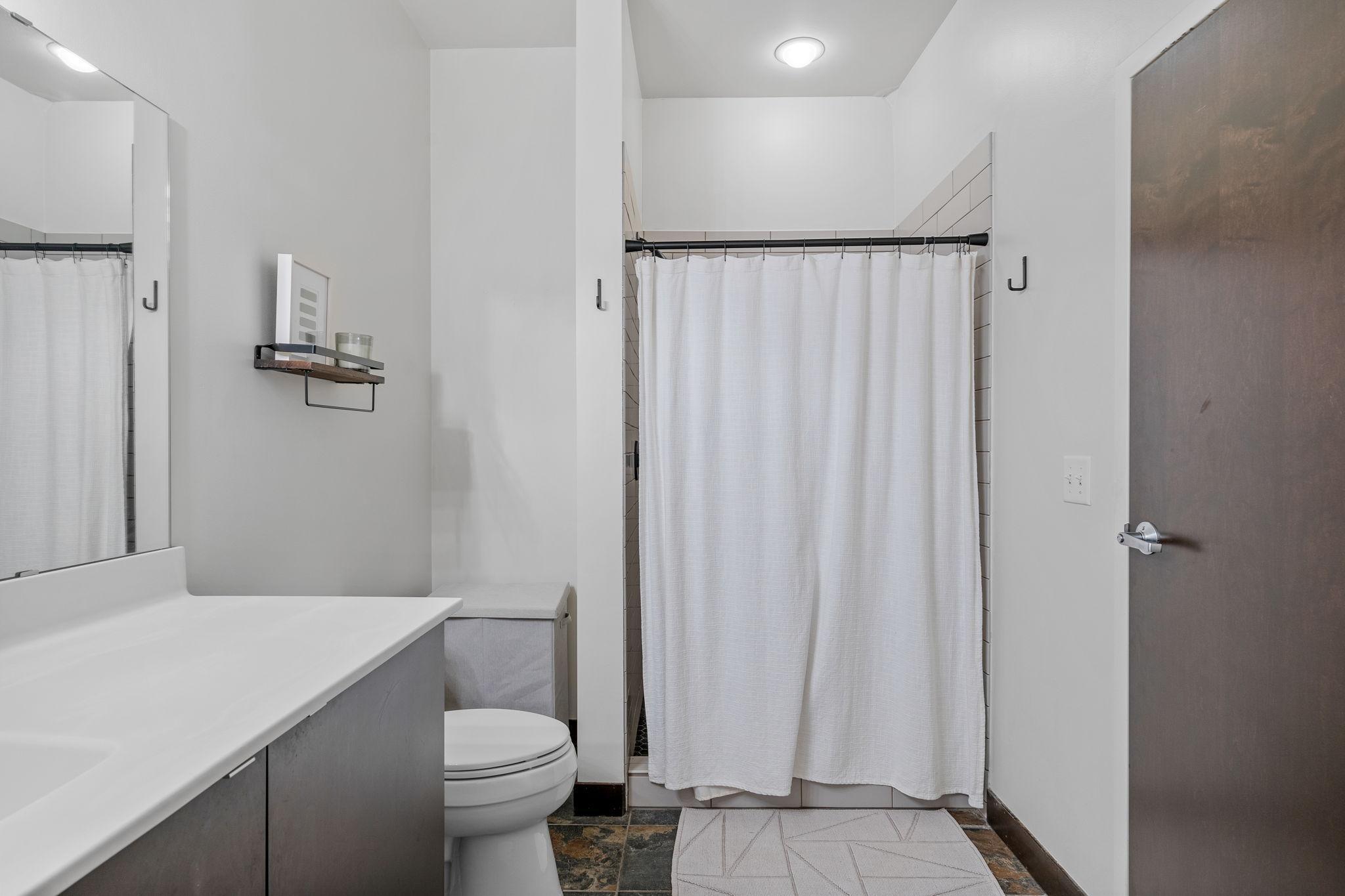 618 Washington Avenue N 306 Property Photo 26