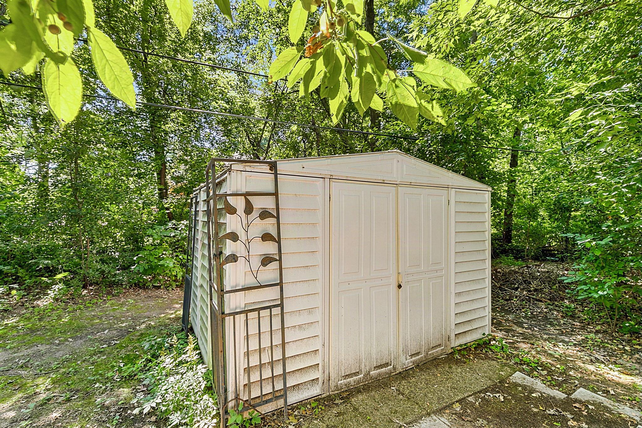 1720 Cherry Lane Property Photo 6