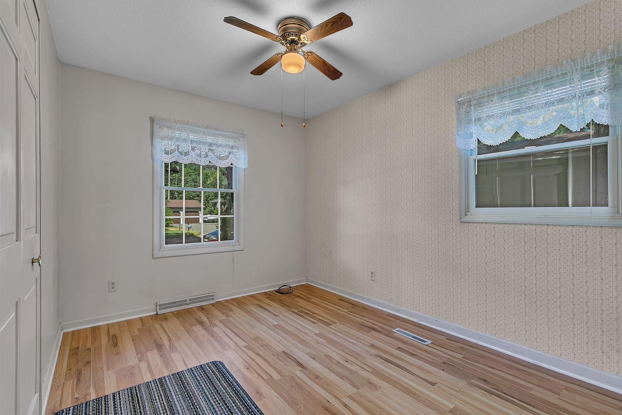 1720 Cherry Lane Property Photo 12