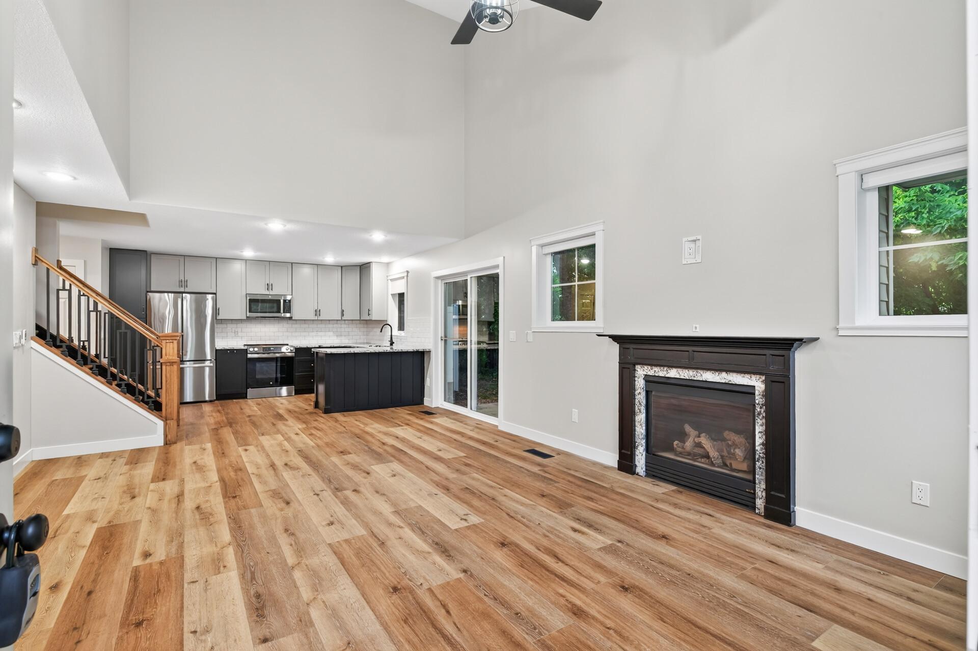 18062 Vance Circle Nw Property Photo 2