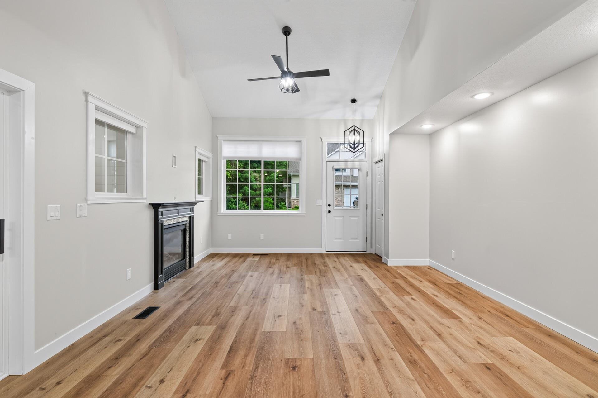 18062 Vance Circle Nw Property Photo 8