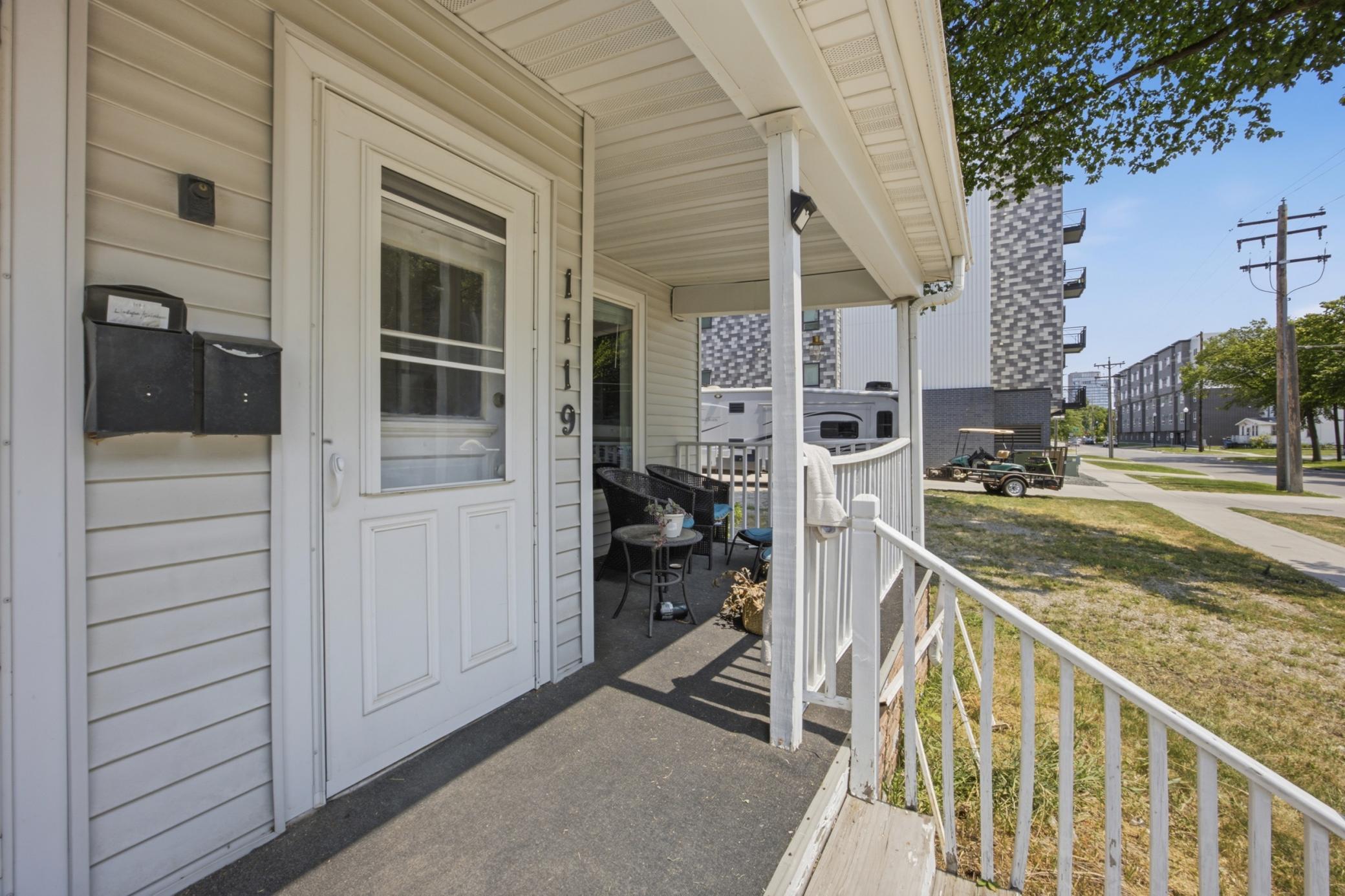 1121 3rd Avenue N Property Photo 4