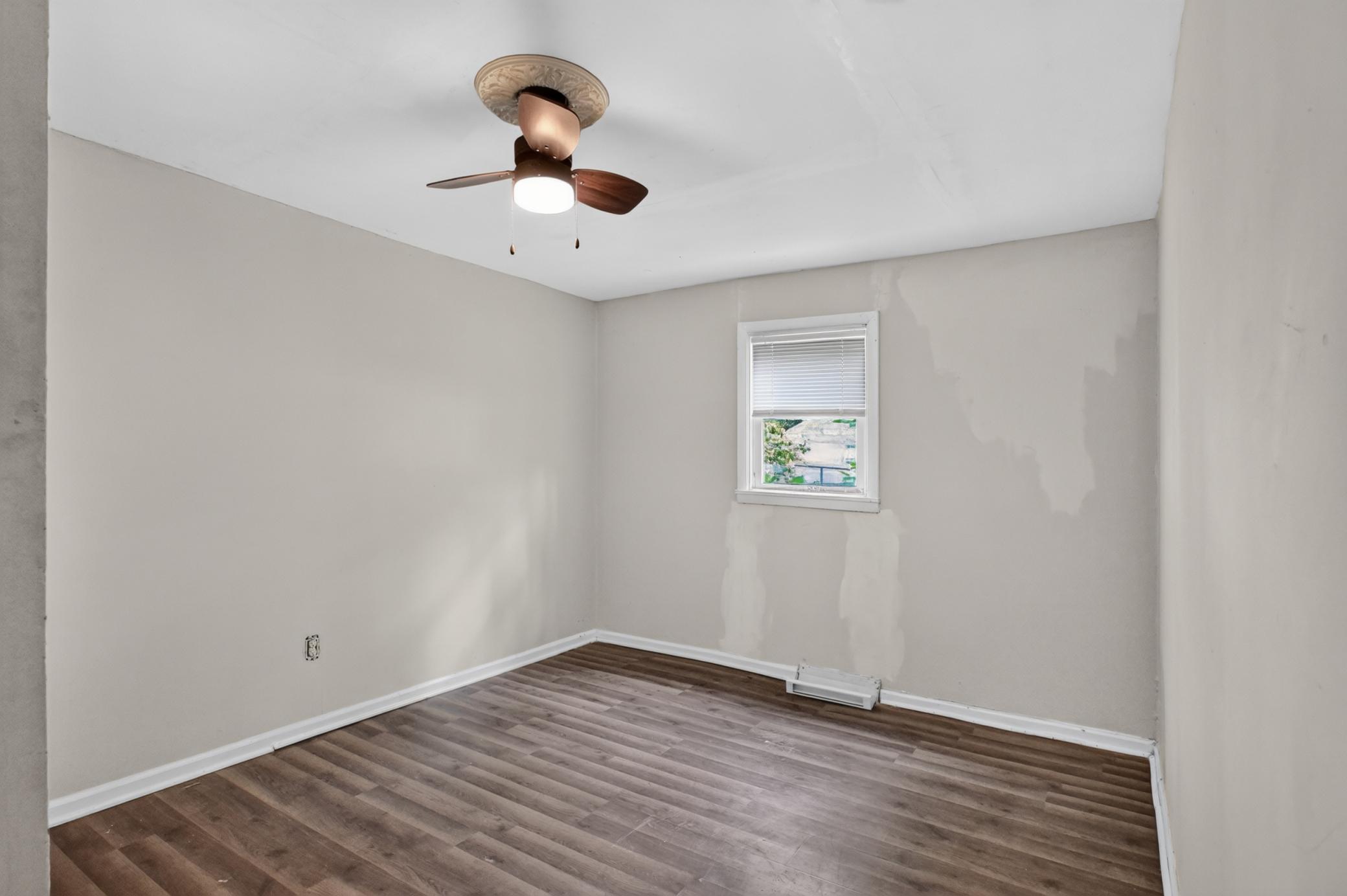 306 2nd Avenue Ne Property Photo 10