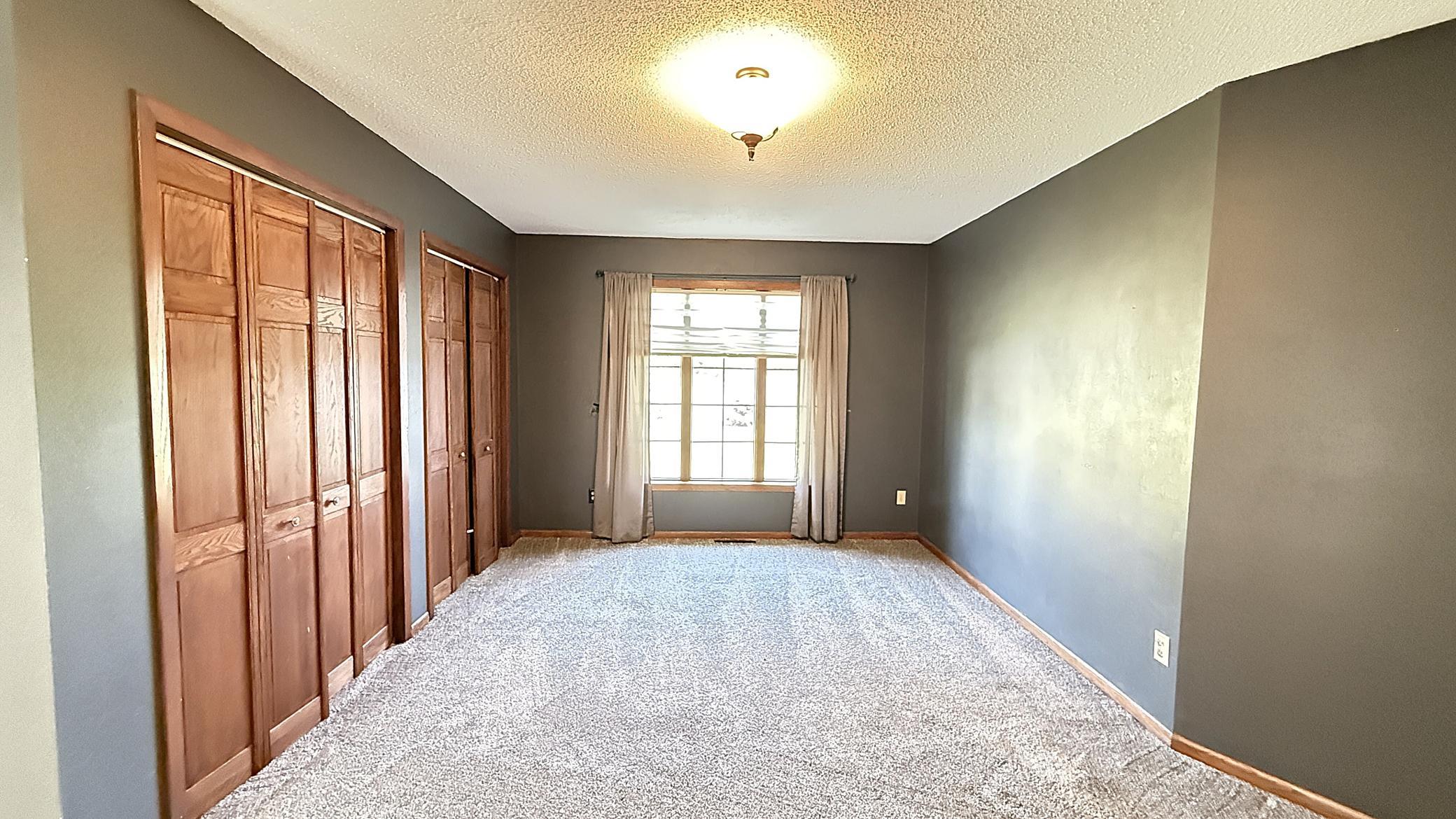 237 E Dahlstrom Avenue Property Photo 24