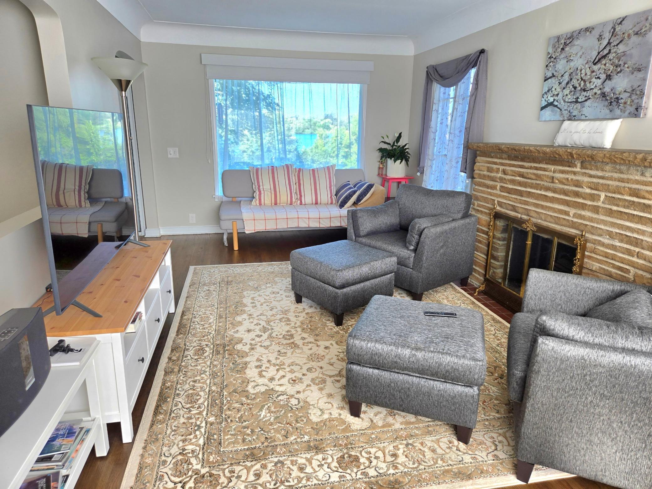 1736 E Shore Drive Property Photo 6