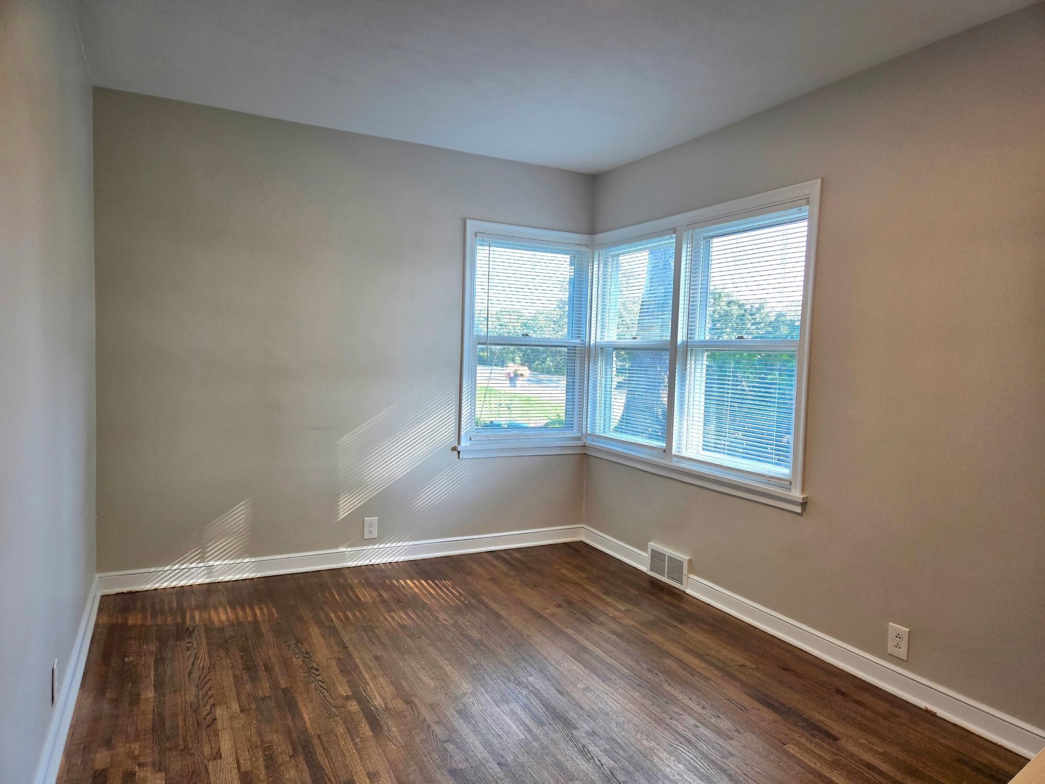 1736 E Shore Drive Property Photo 12