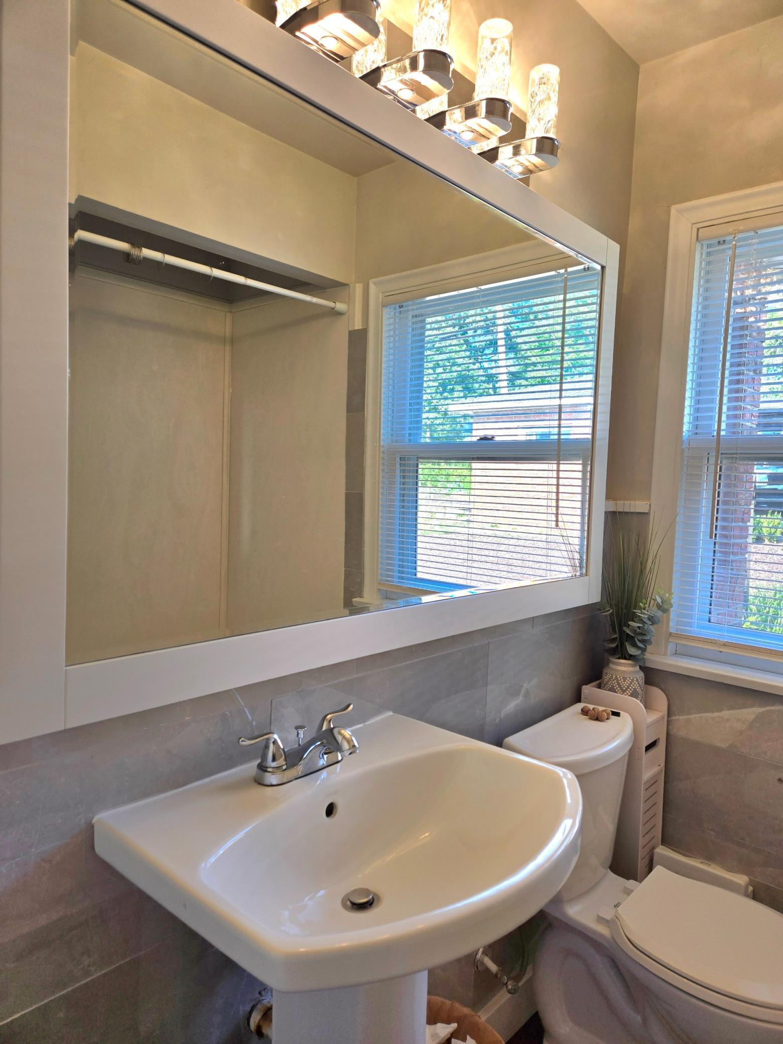 1736 E Shore Drive Property Photo 20