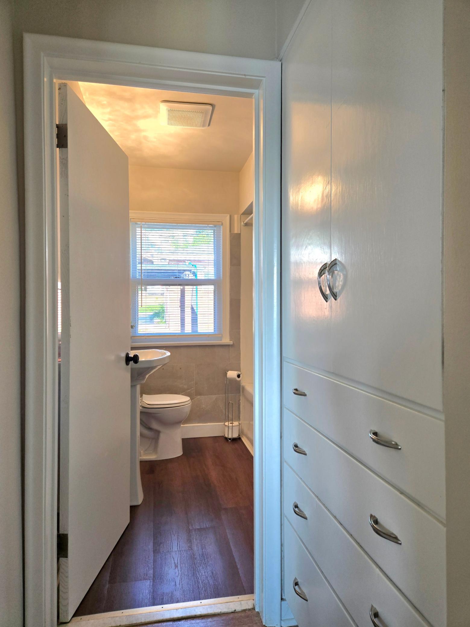 1736 E Shore Drive Property Photo 21