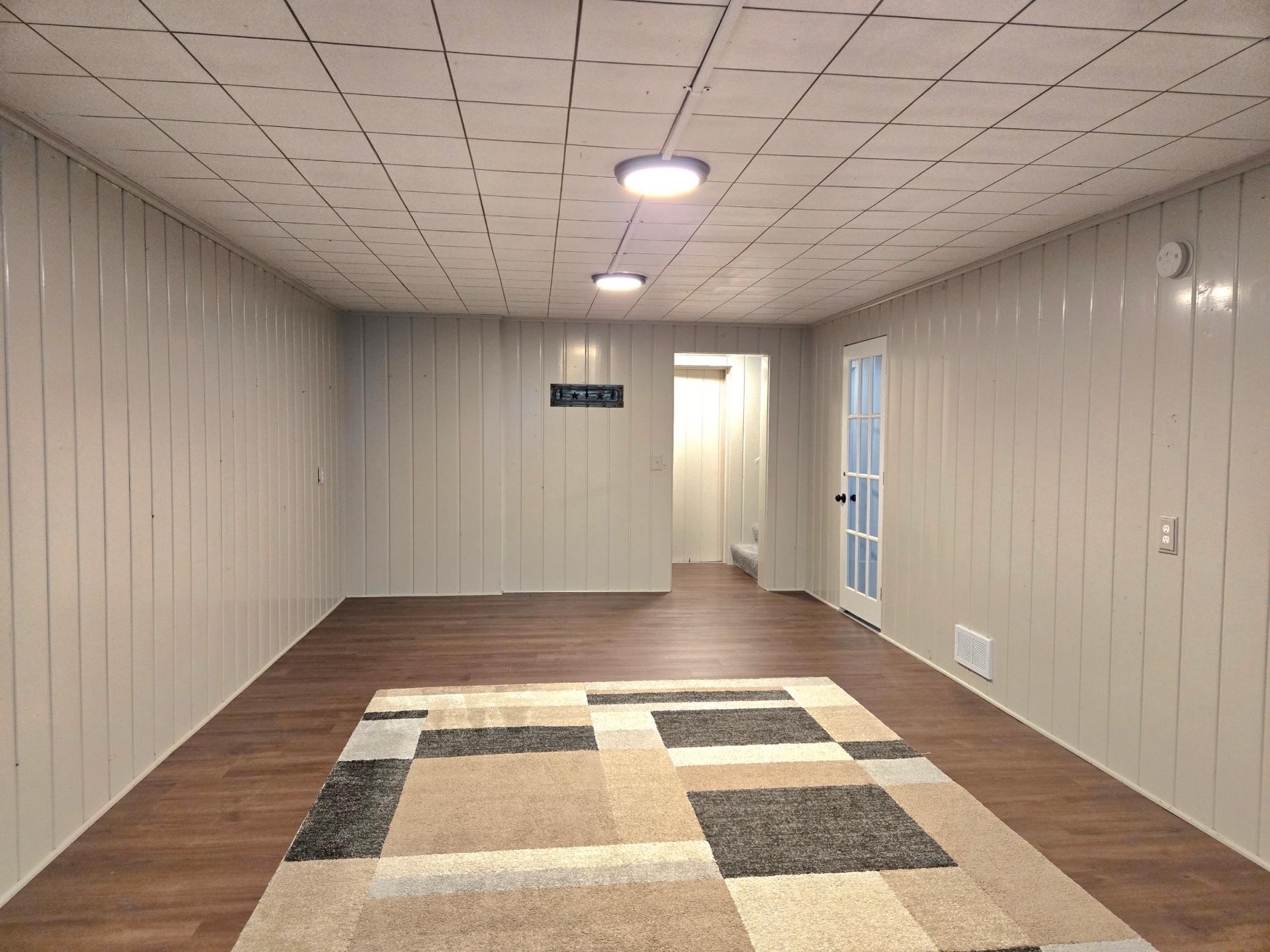 1736 E Shore Drive Property Photo 23