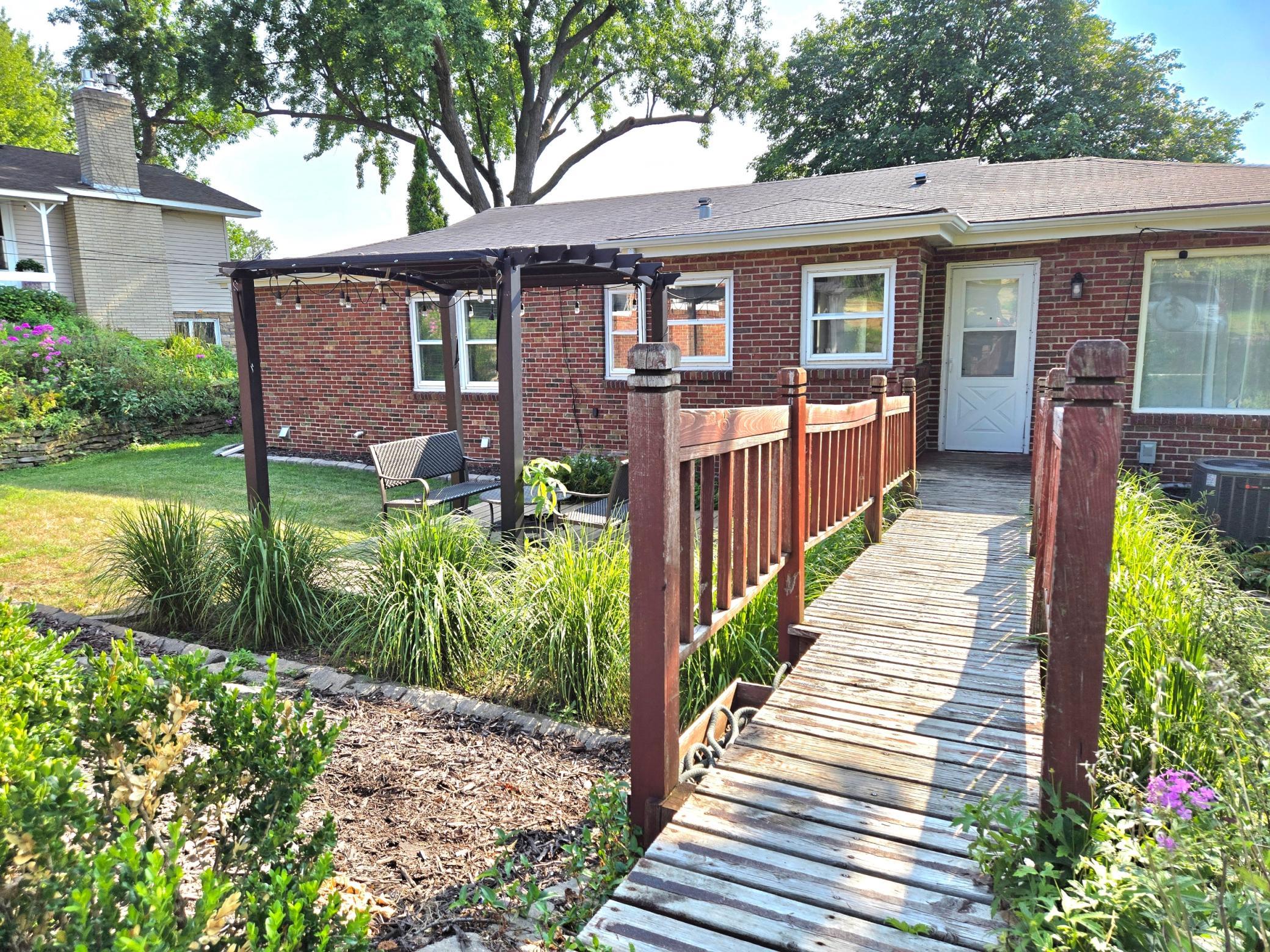 1736 E Shore Drive Property Photo 32