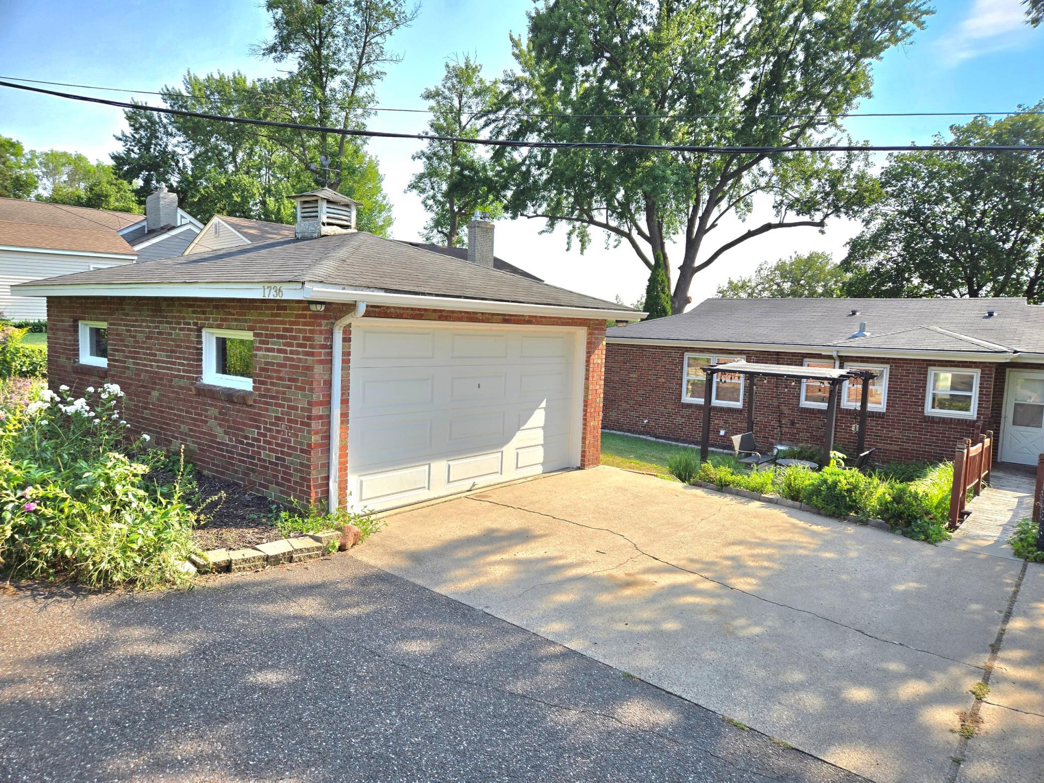 1736 E Shore Drive Property Photo 36