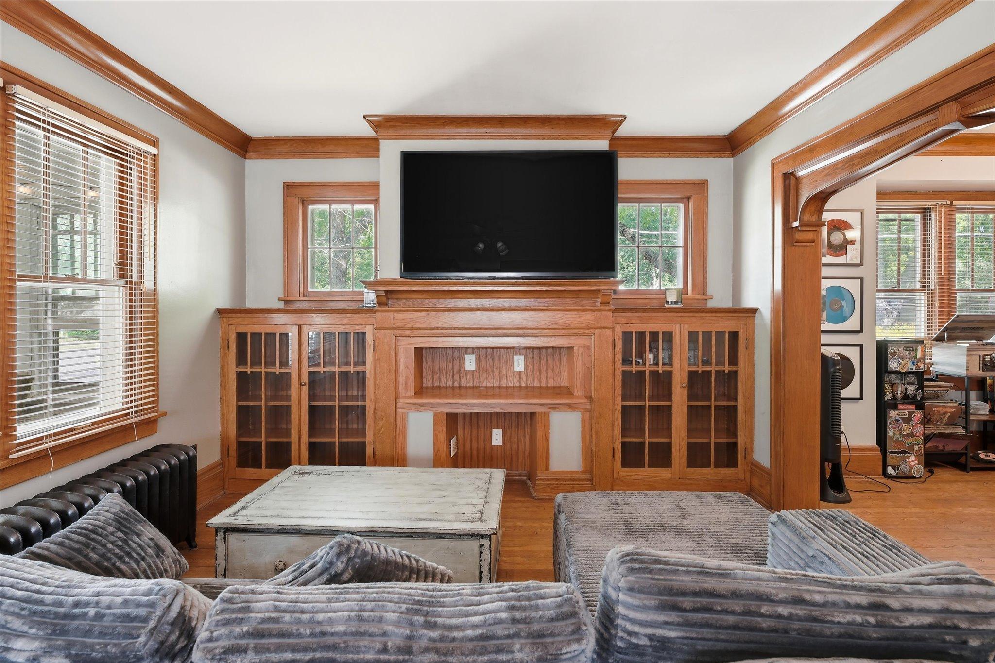252 Stevens Street W Property Photo 8
