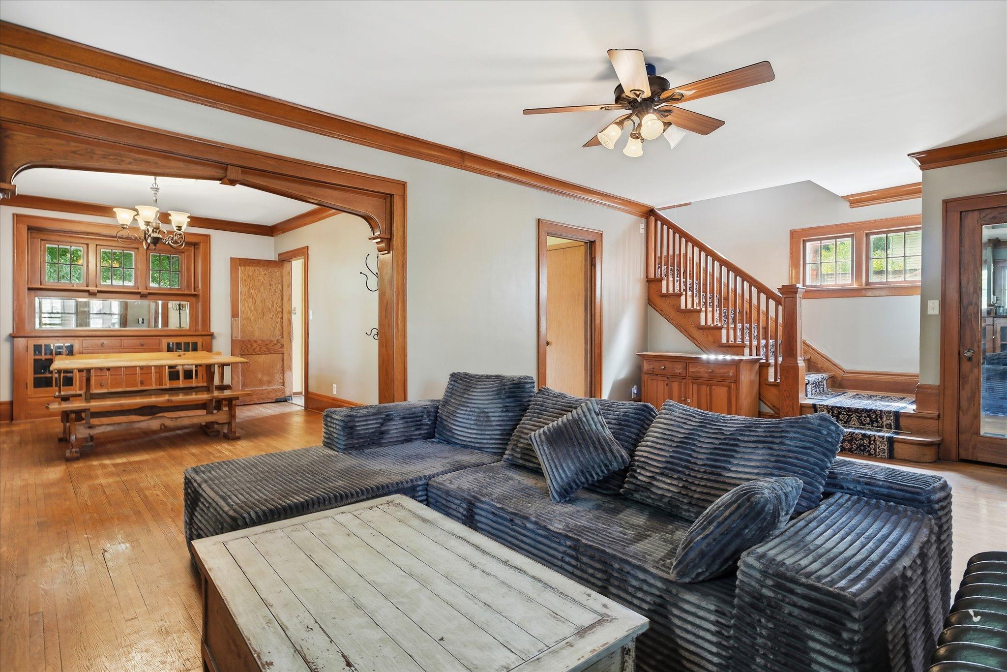 252 Stevens Street W Property Photo 10
