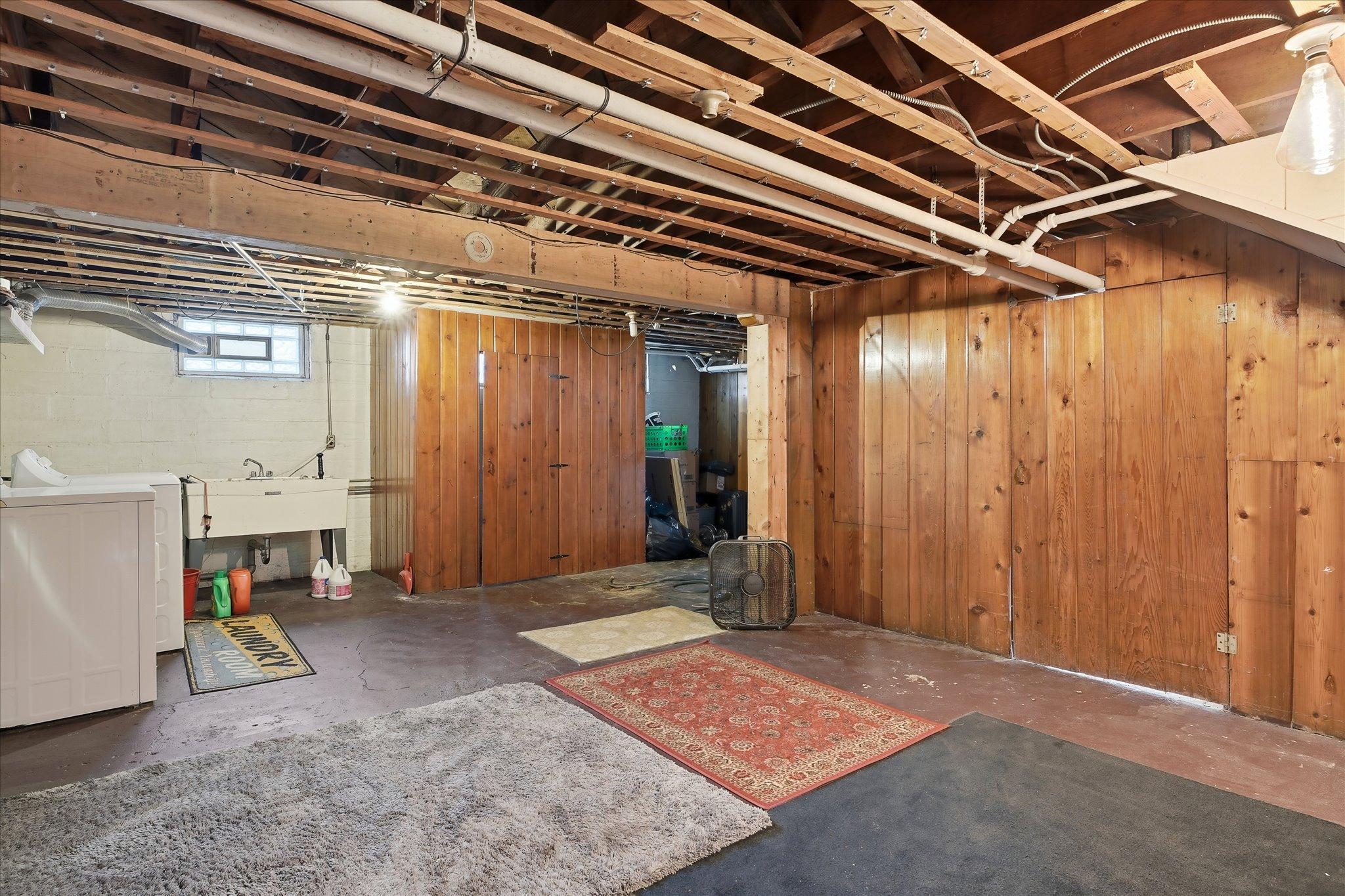 252 Stevens Street W Property Photo 21