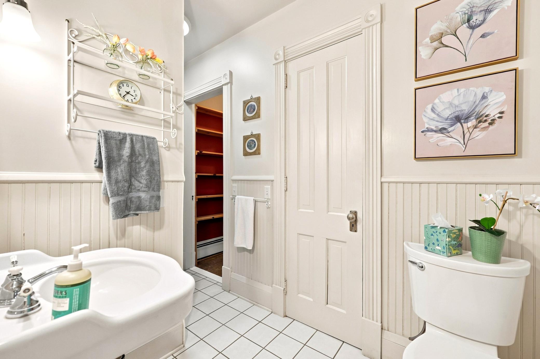 200 Maple Street Property Photo 13