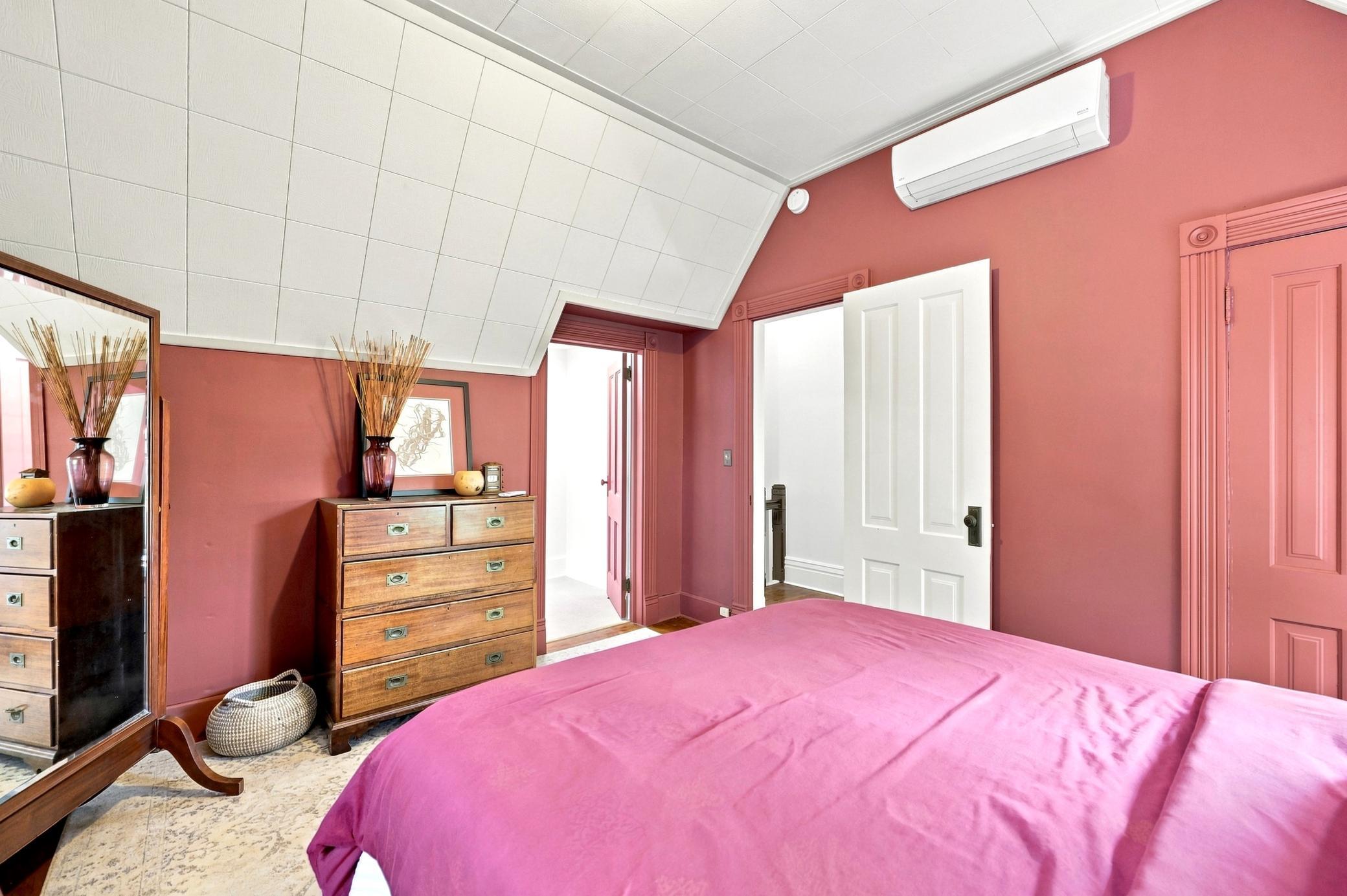 200 Maple Street Property Photo 17
