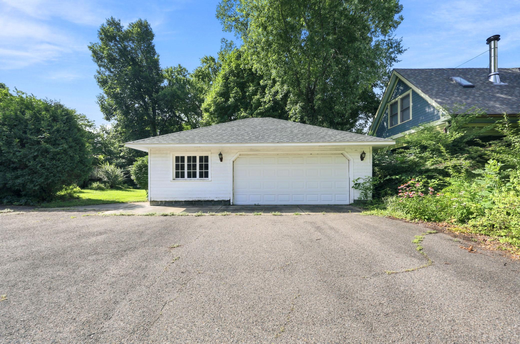 200 Maple Street Property Photo 27