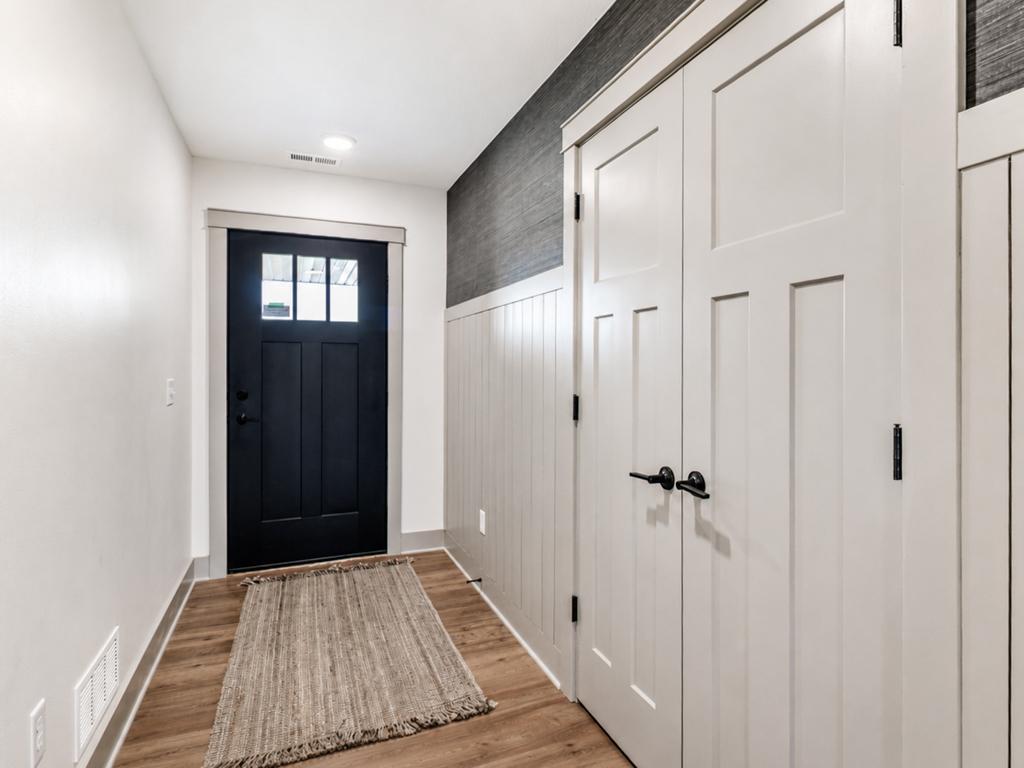 309 Pinehurst Drive Property Photo 4