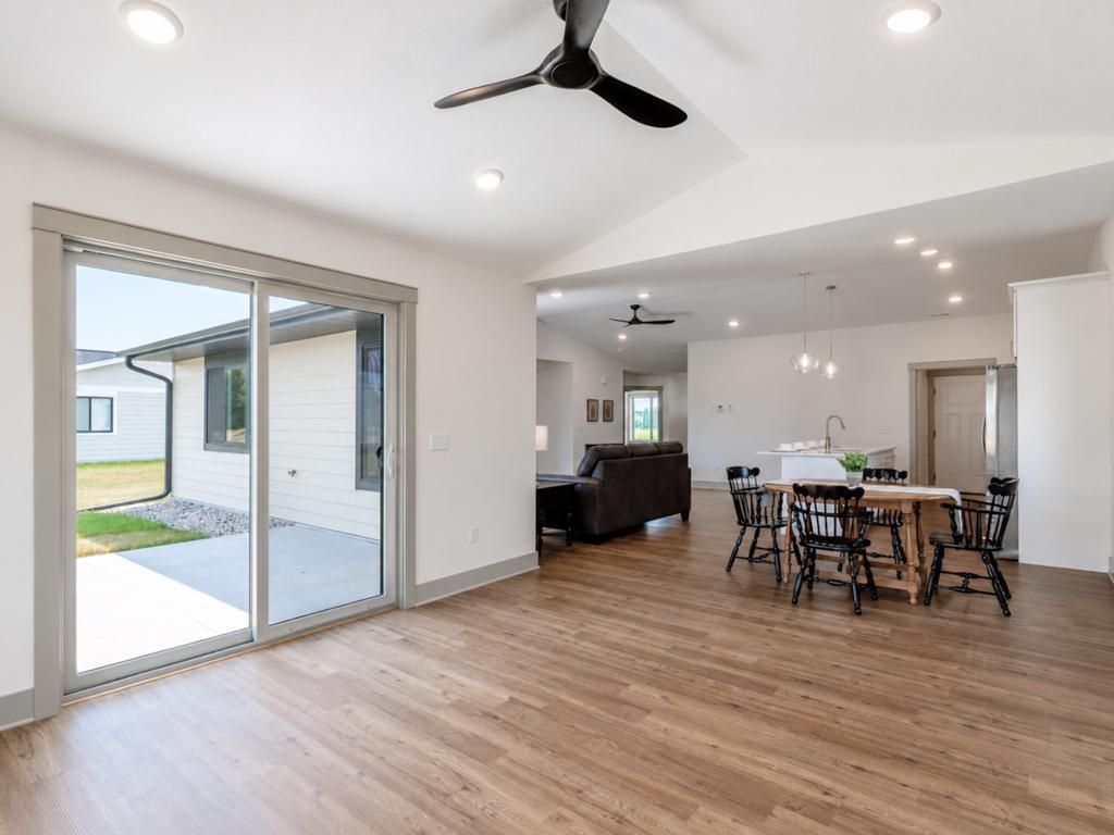 309 Pinehurst Drive Property Photo 32
