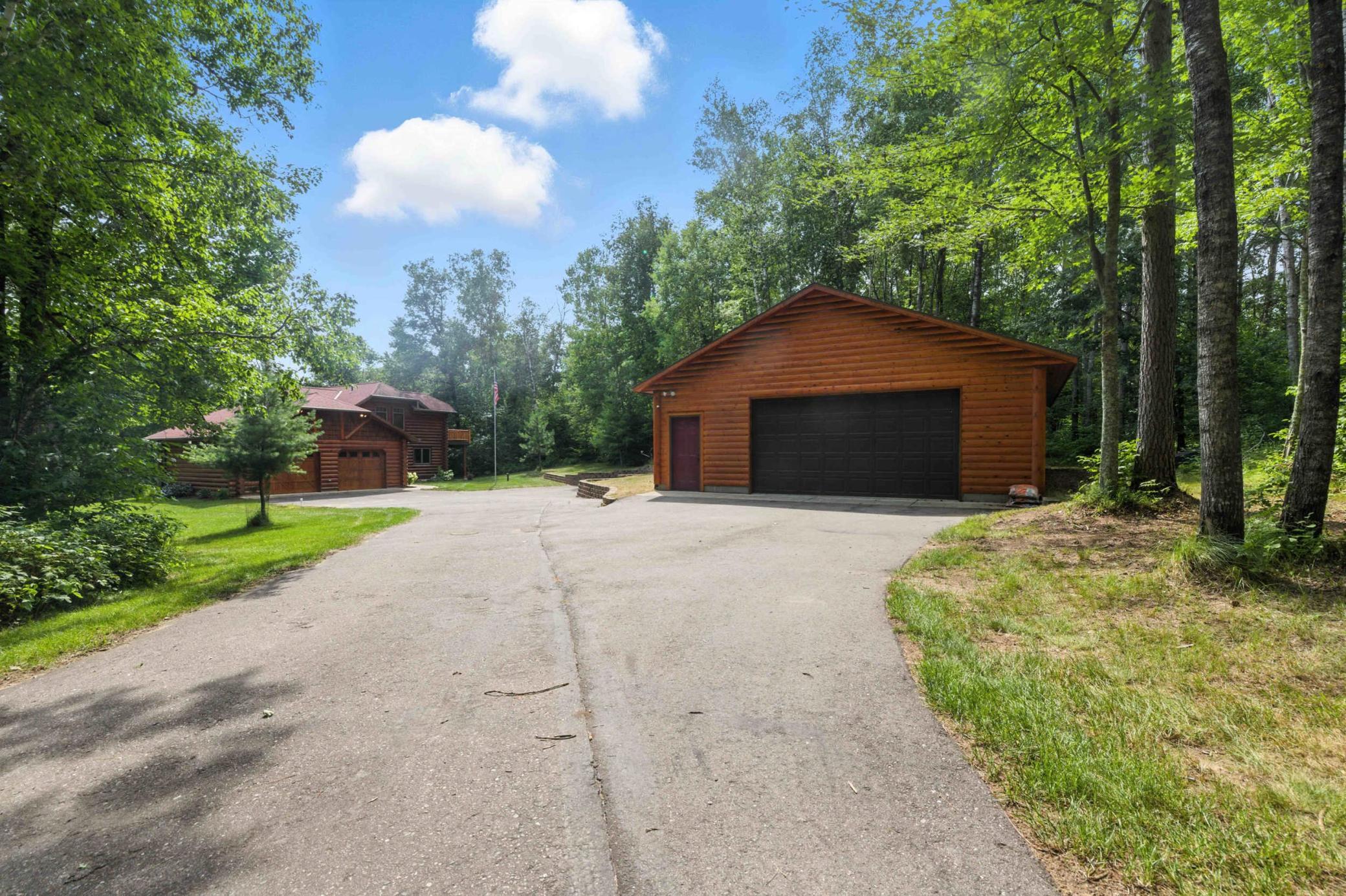 37739 Pickerel Trail Property Photo 3