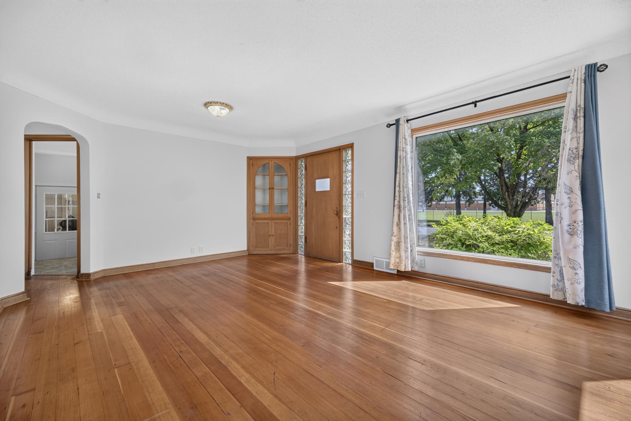 804 4th Street Property Photo 6